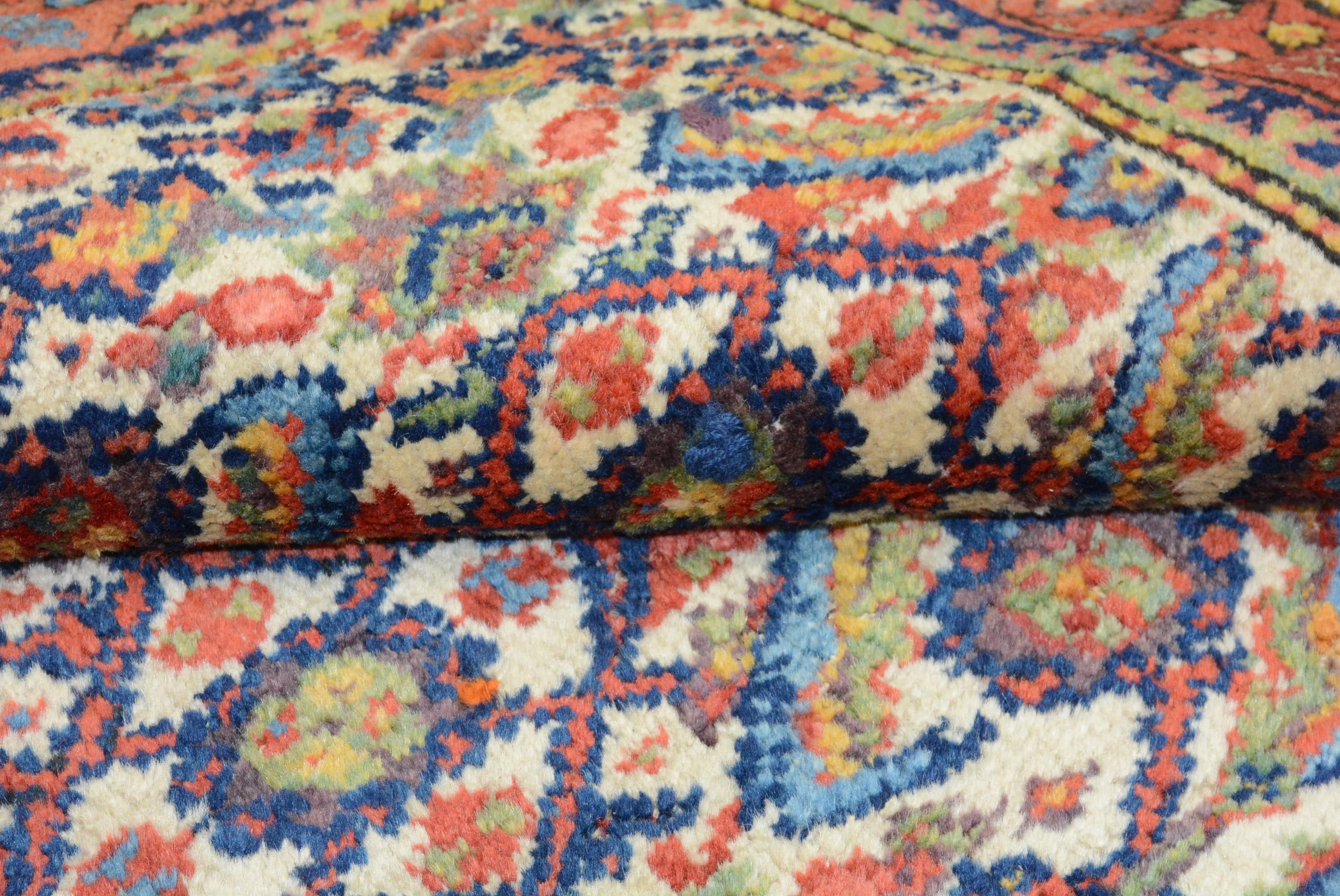 Antique Fereghan Carpet For Sale 1
