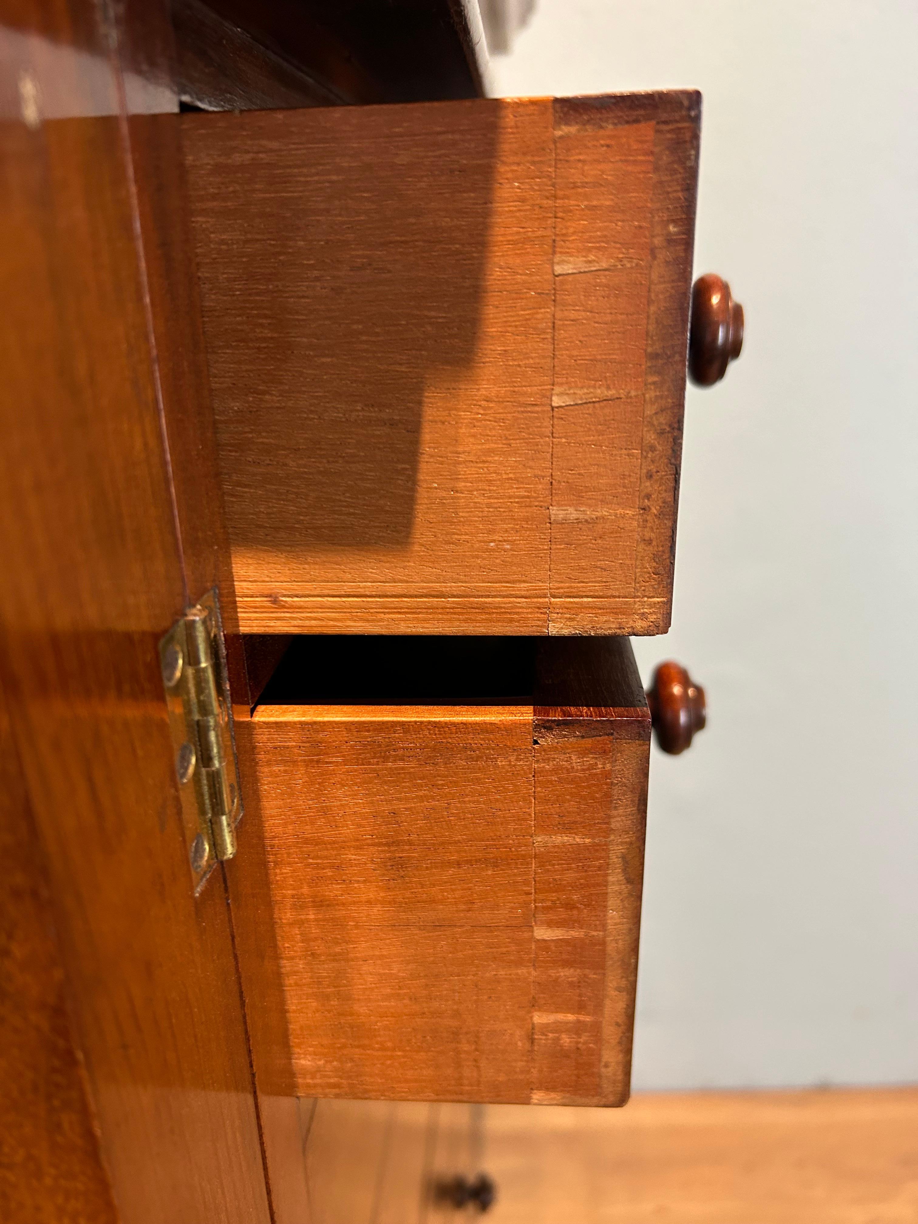 Antique Fiddleback Mahogany Seven Drawer Lockable Wellington Chest c1850 4
