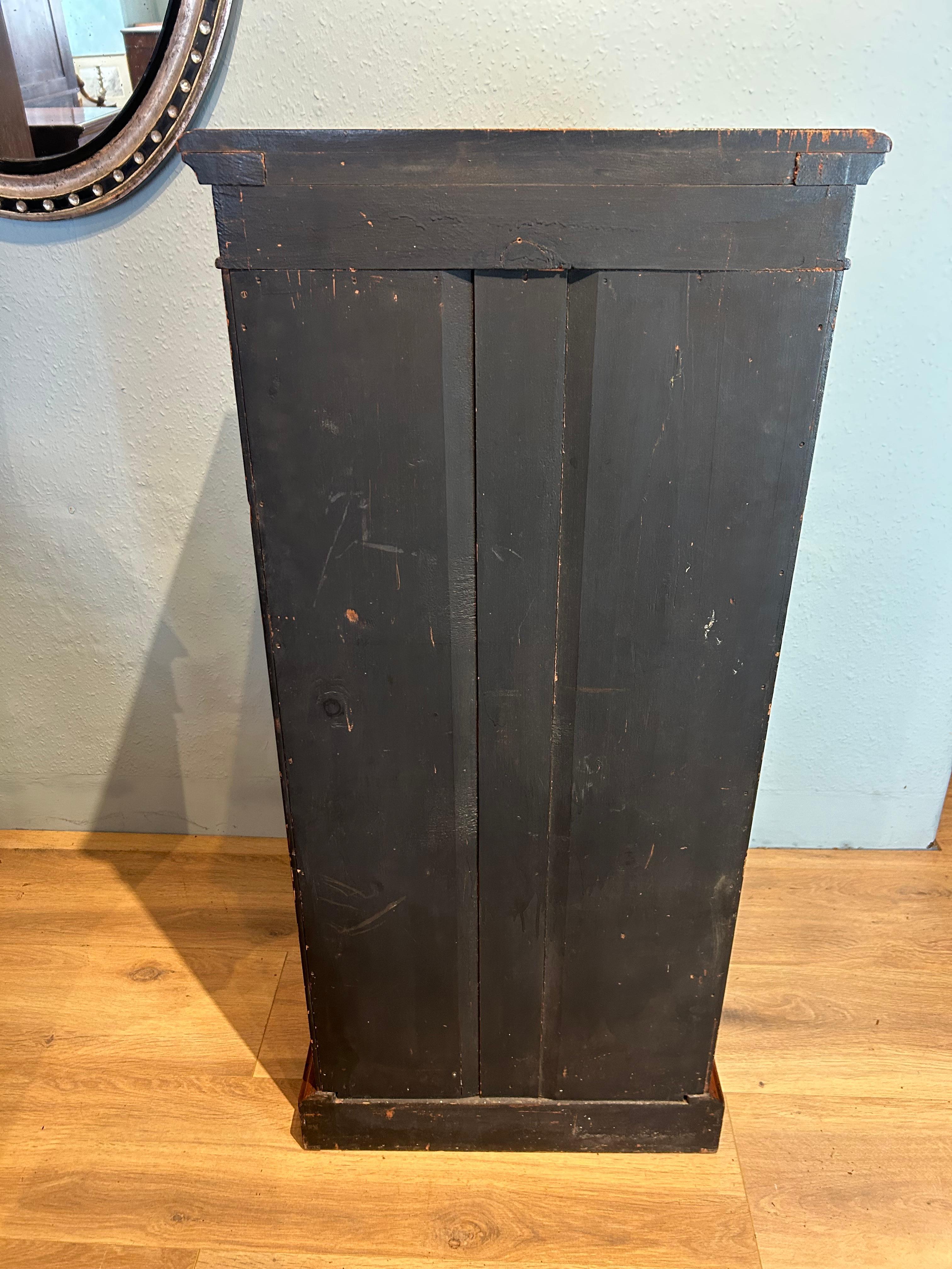 English Antique Fiddleback Mahogany Seven Drawer Lockable Wellington Chest c1850