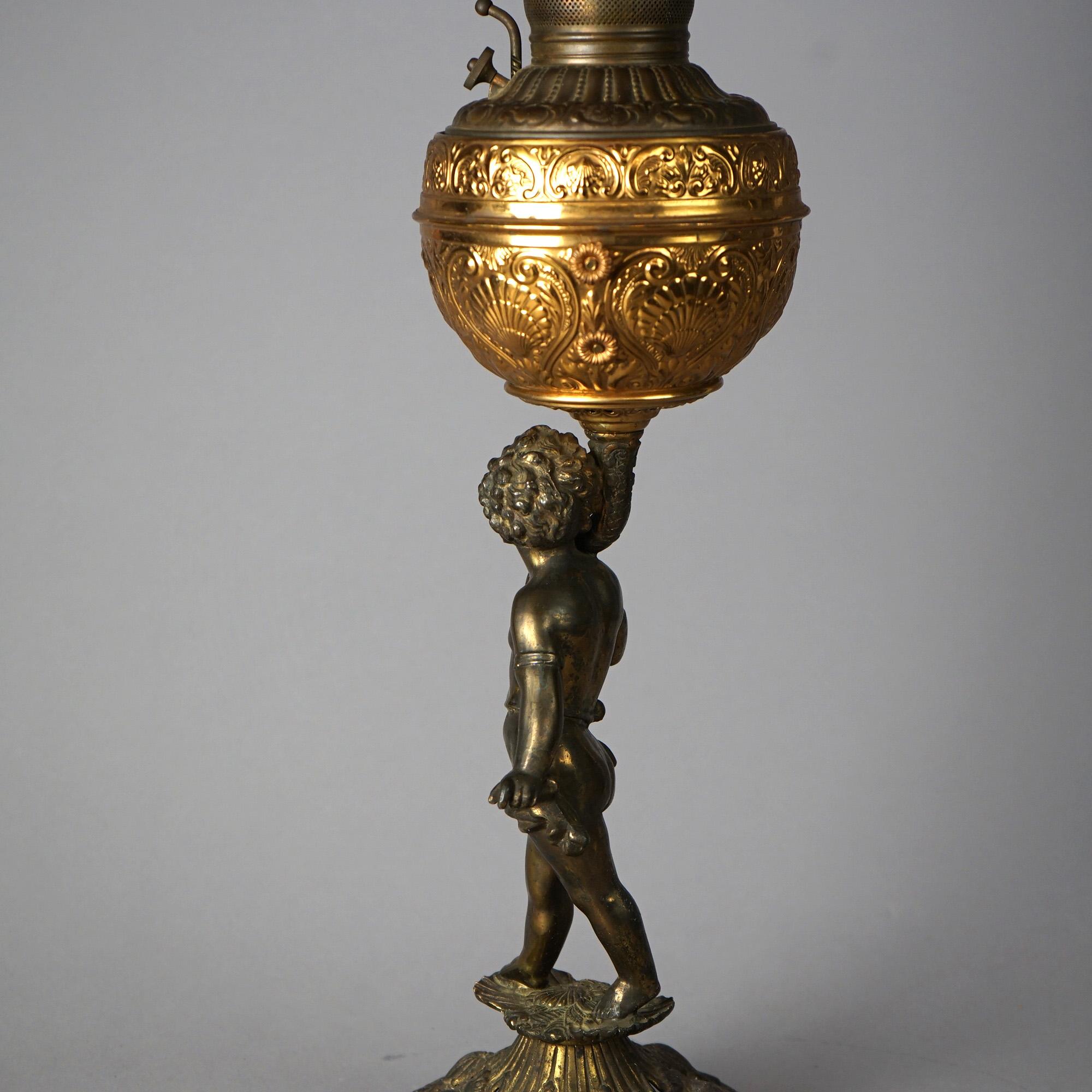 Antike figurale Lampe aus Messing und vergoldetem Metall mit handbemalter Schirm, um 1890 im Angebot 4