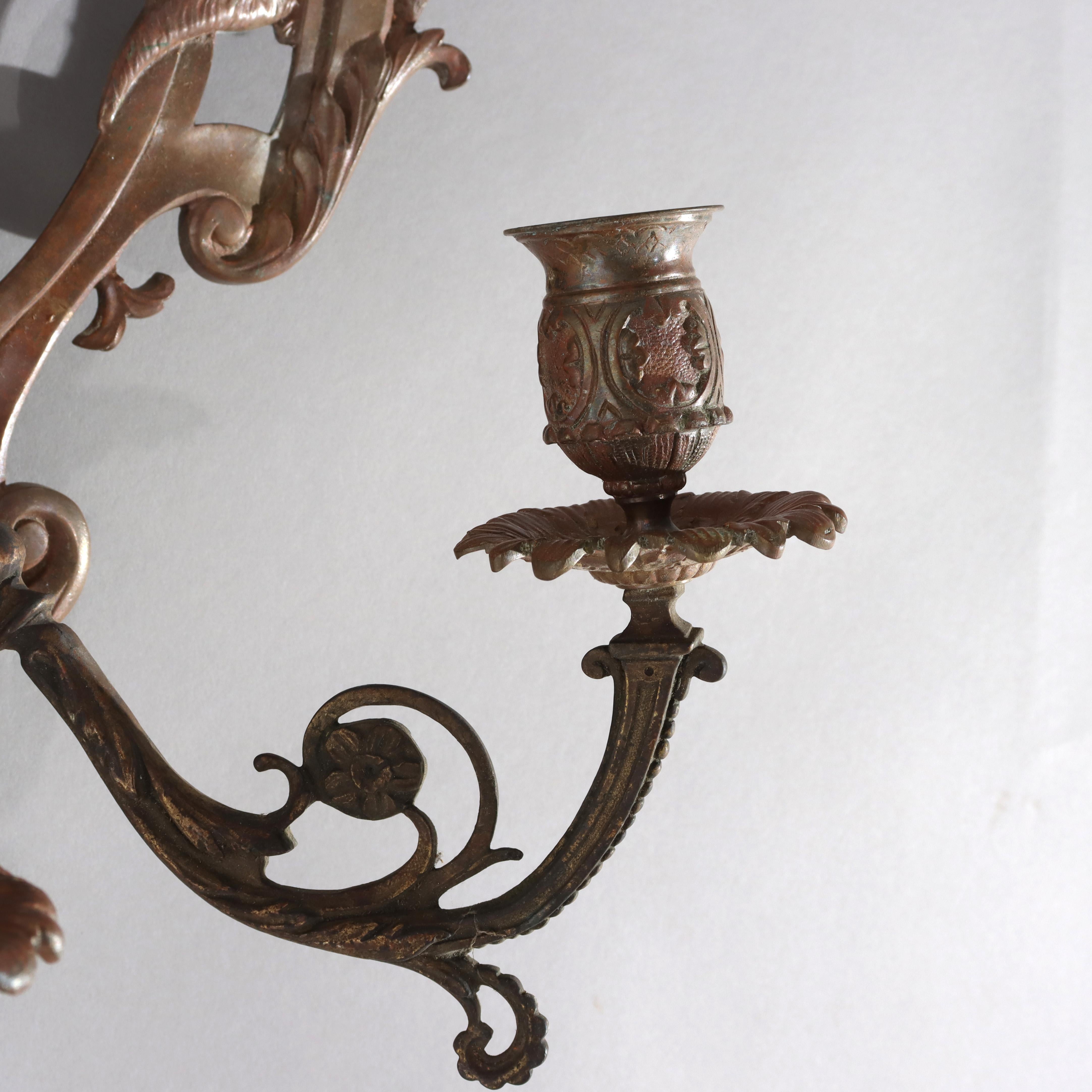 Ancienne applique murale figurative en bronze à trois lumières représentant le dieu grec Mercure, vers 1880 en vente 2