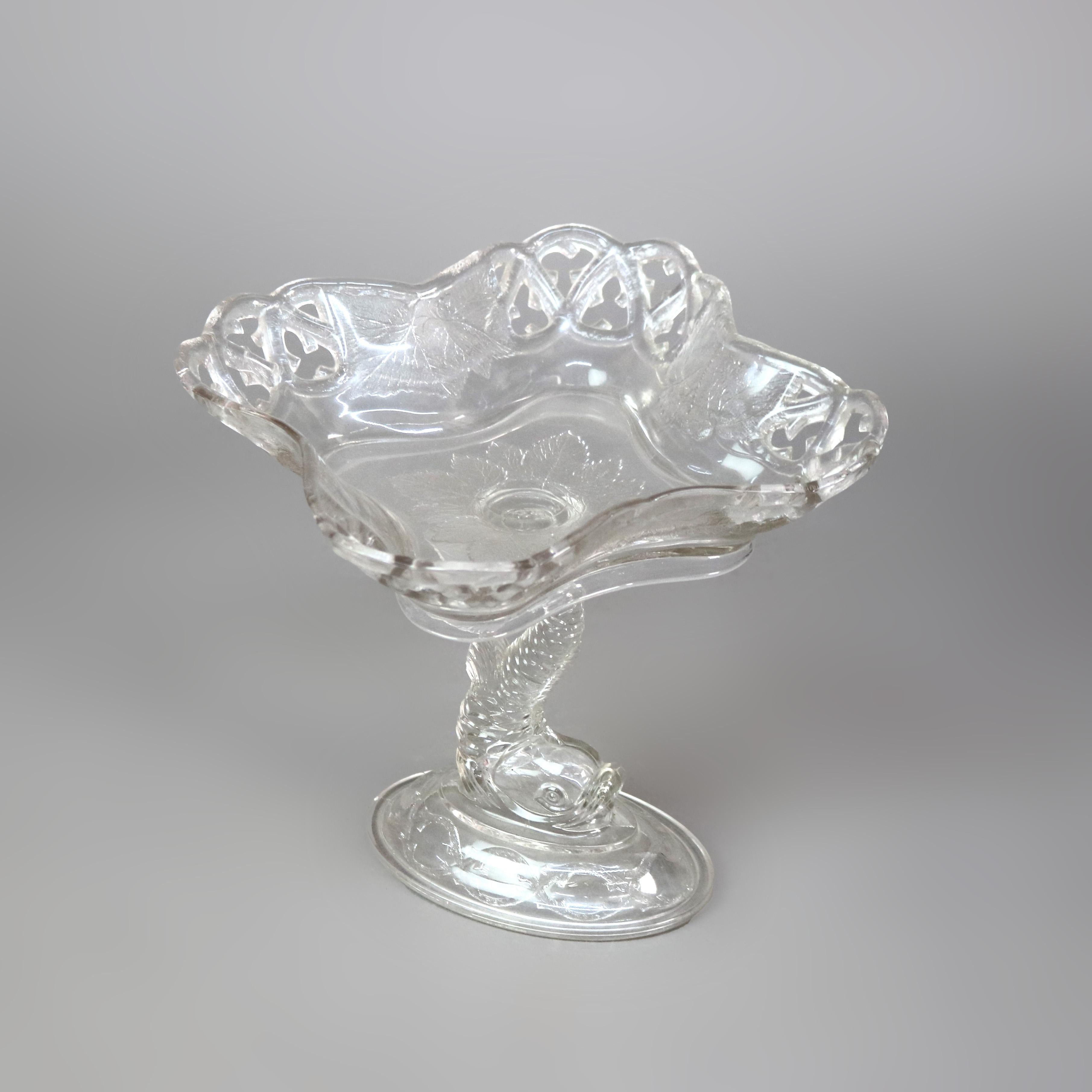 Ancienne compote en verre pressé Figural Dolphin C1930 en vente 3
