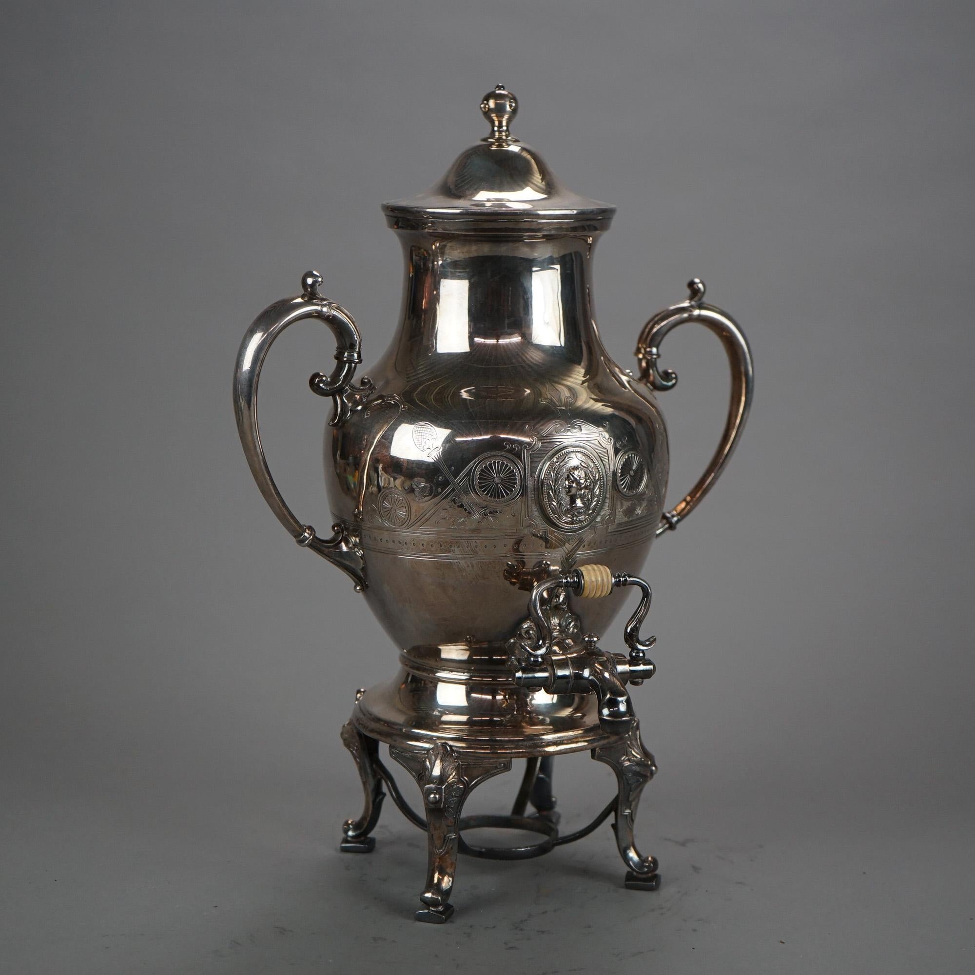 XIXe siècle Urne Samovar/Tea antique figurative et sur pied en métal argenté, vers 1890 en vente