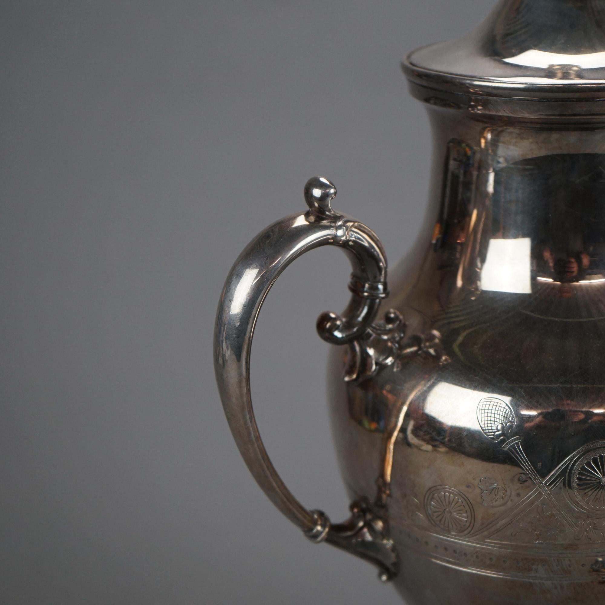 Plaqué argent Urne Samovar/Tea antique figurative et sur pied en métal argenté, vers 1890 en vente