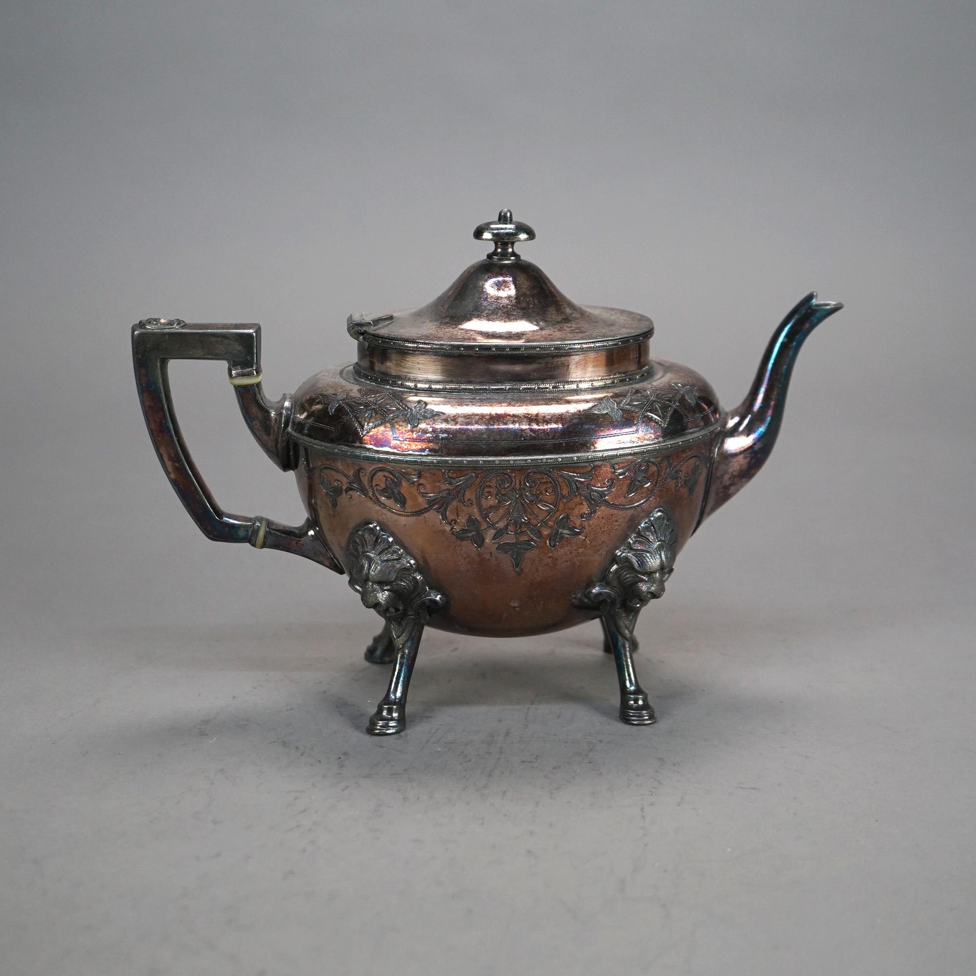 XIXe siècle Théière ancienne figurative et sur pied en métal argenté C1890 en vente