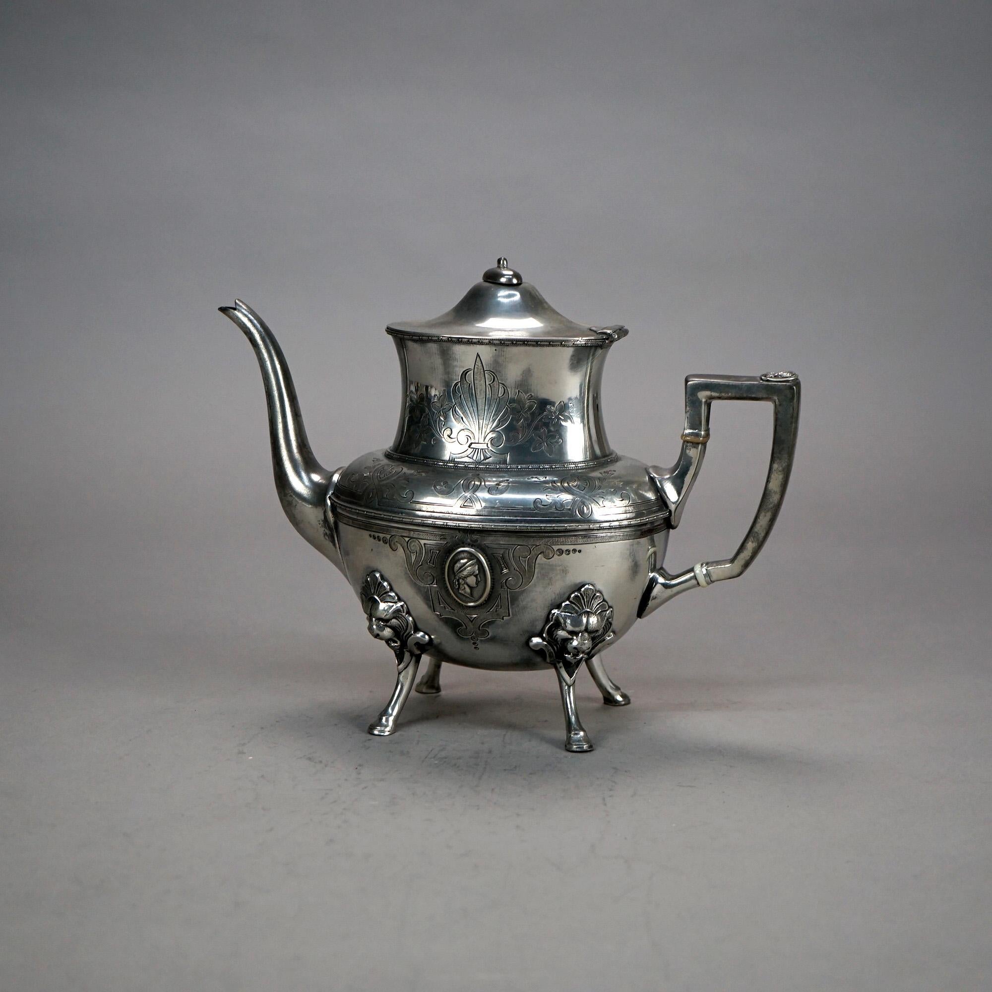 XIXe siècle Théière ancienne figurative et sur pied en métal argenté C1890 en vente