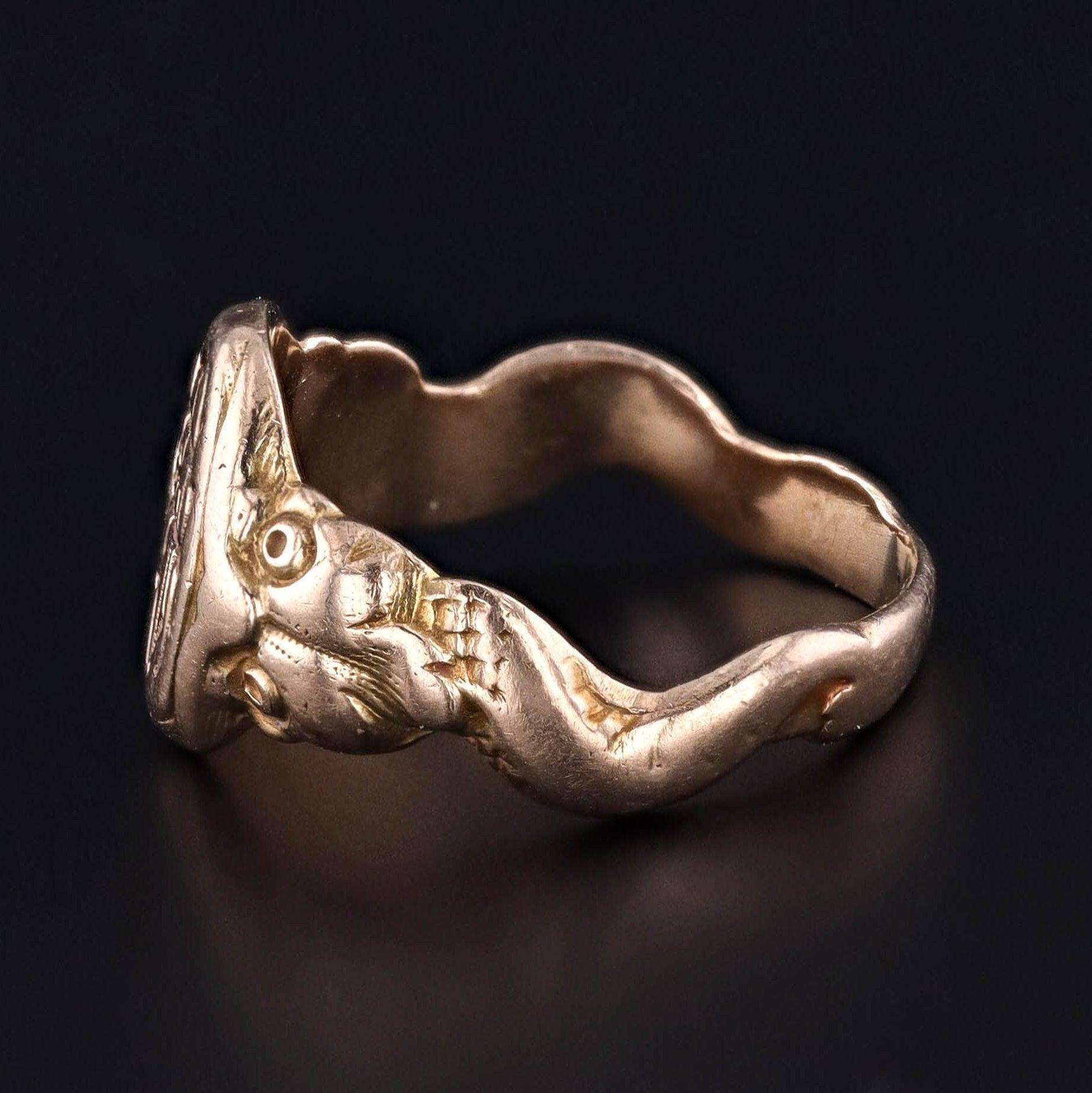 Antique Figural Signet Ring of 10k Gold In Good Condition In Lewisburg, PA