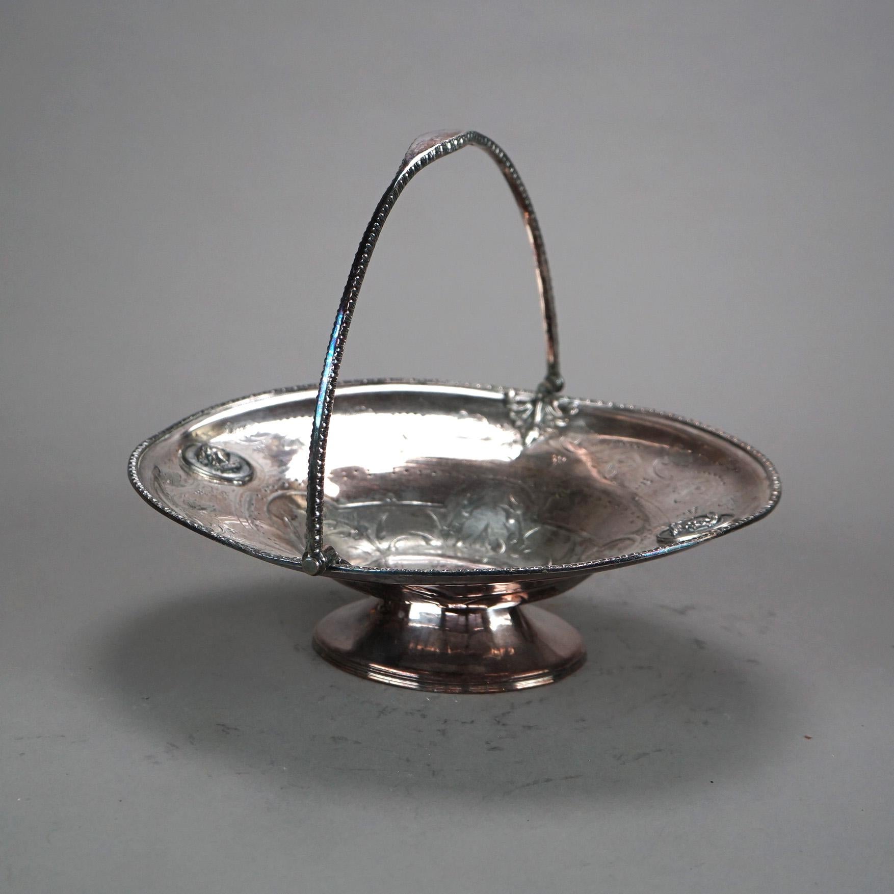 Antica Fruttiera figurata placcata in argento C1890 in vendita 5