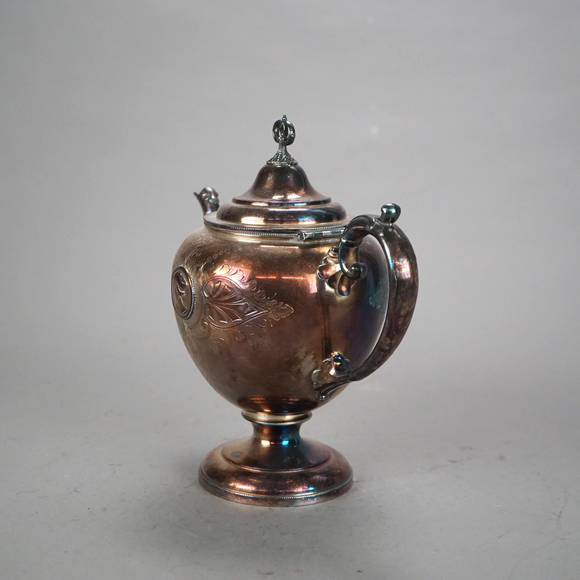 Théière ancienne figurative en métal argenté C1890 en vente 1