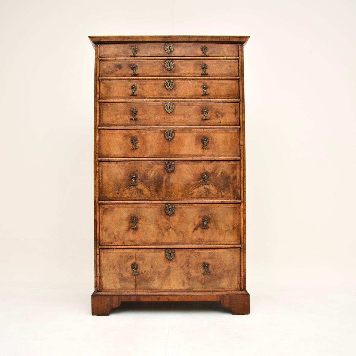 Antique Figured Walnut Chest of Drawers For Sale 1
