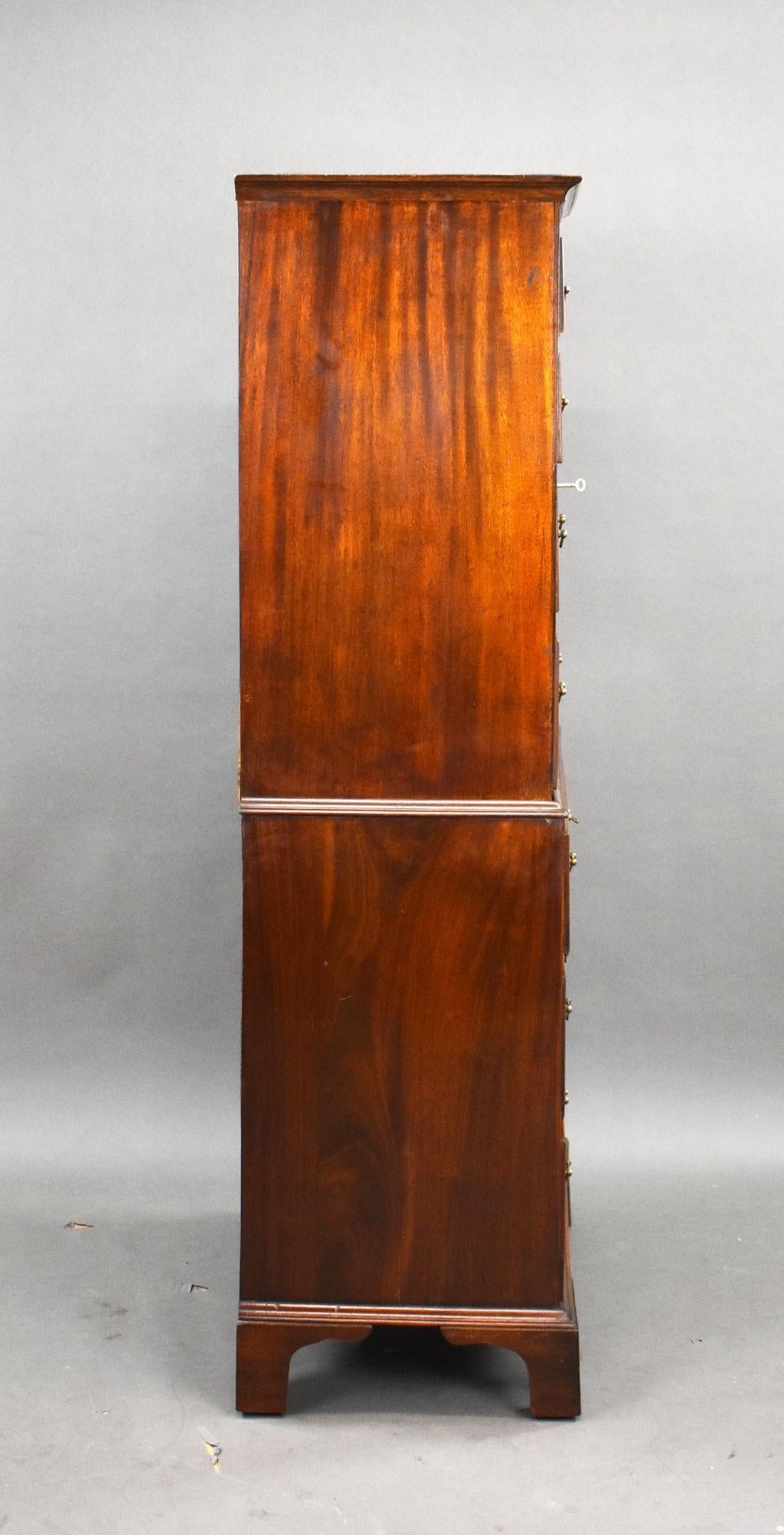 Inglese Antique Figured Walnut Chest on Chest in vendita