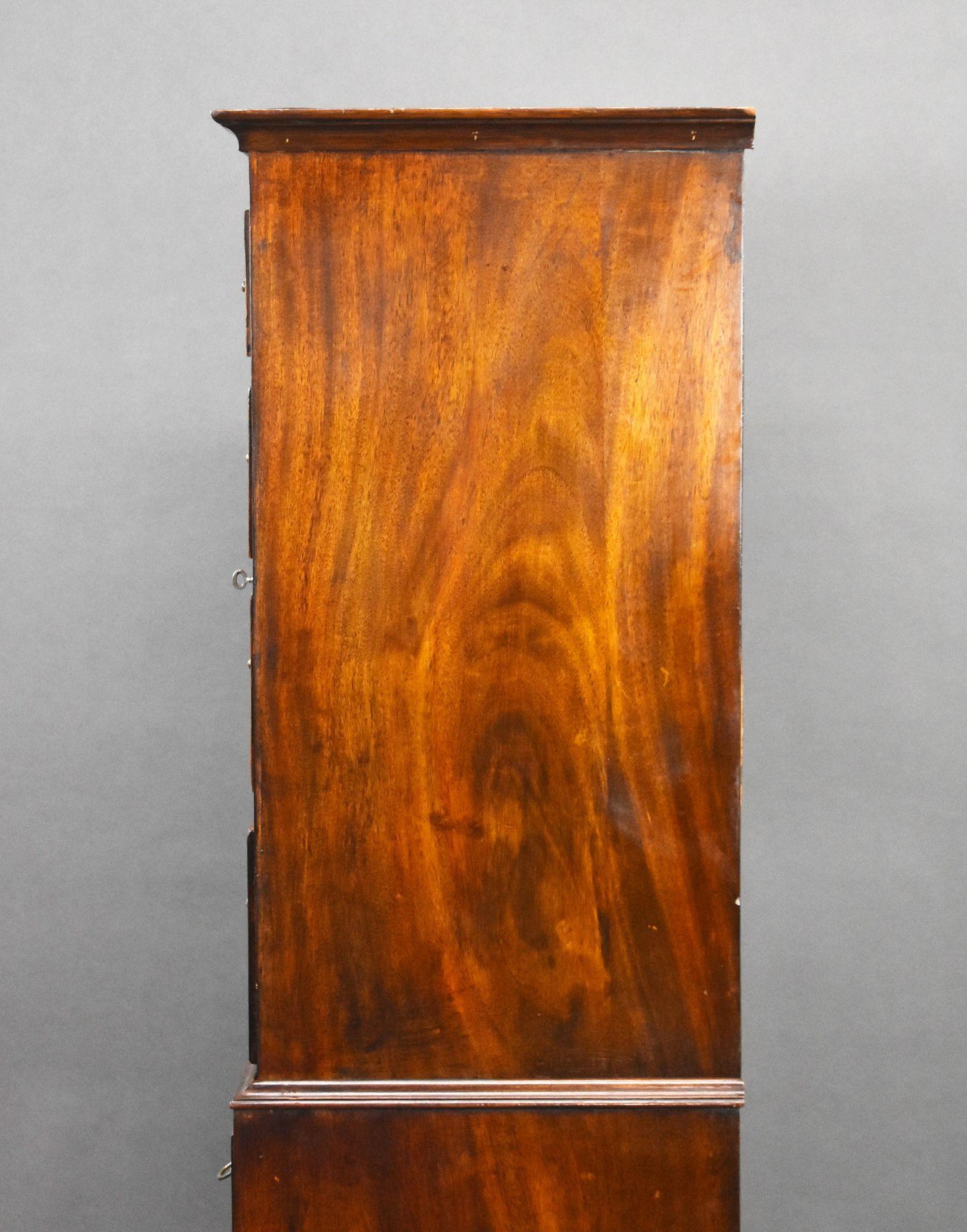 Antique Figured Walnut Chest on Chest in vendita 3