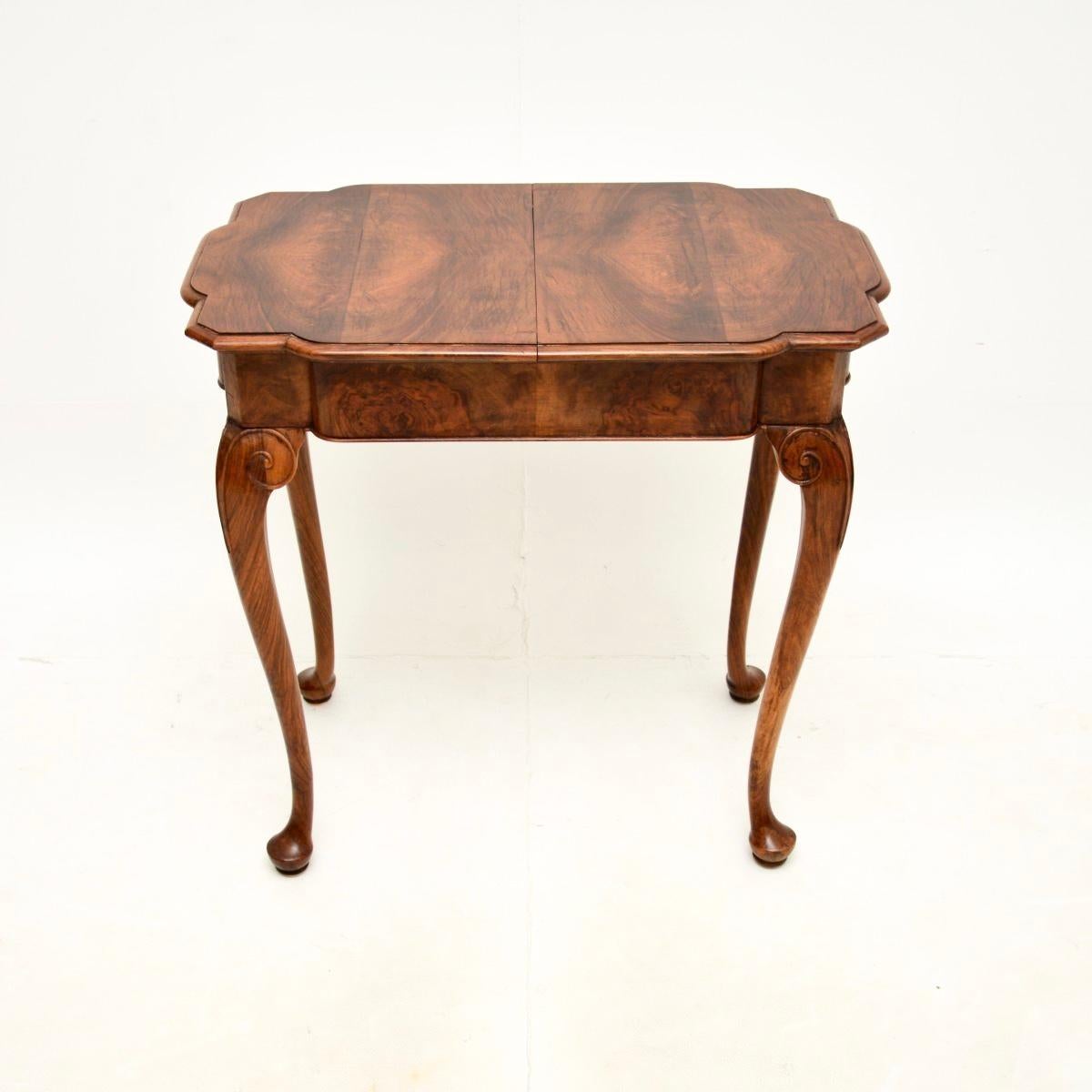 Queen Anne Antique Figured Walnut Occasional Side Table For Sale