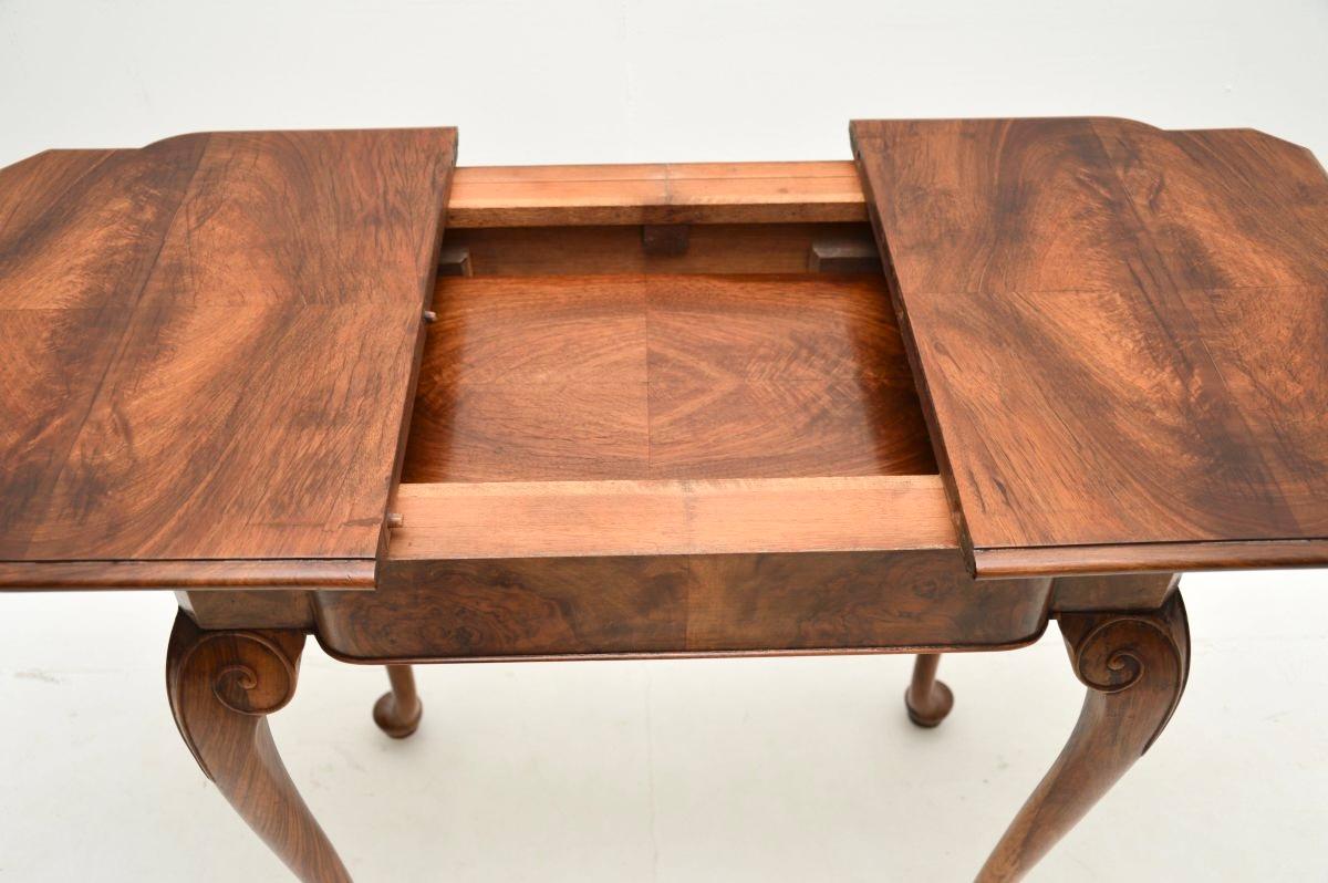Early 20th Century Antique Figured Walnut Occasional Side Table For Sale
