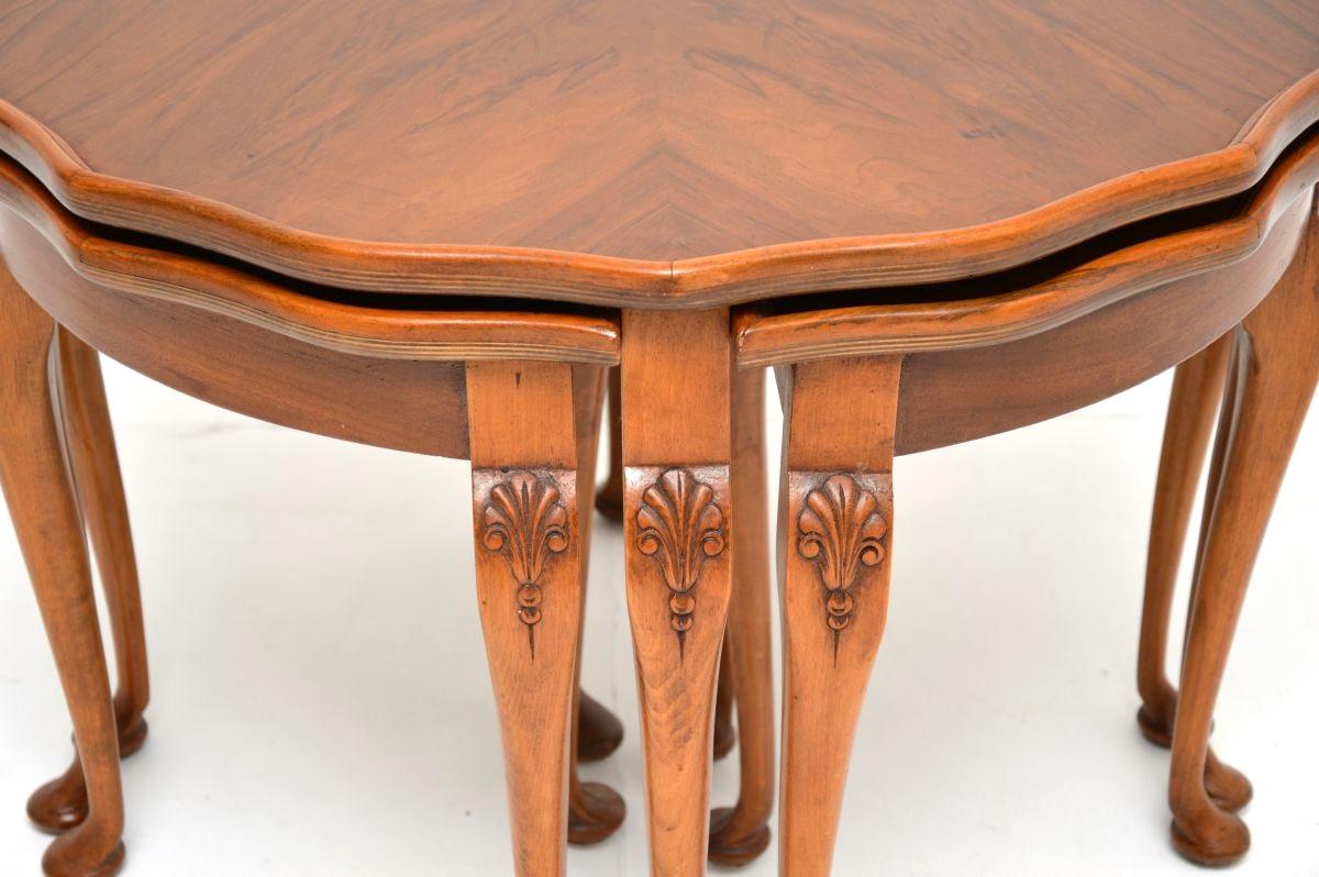 Mid-20th Century Antique Figured Walnut Pie Crust Nesting Coffee Table For Sale