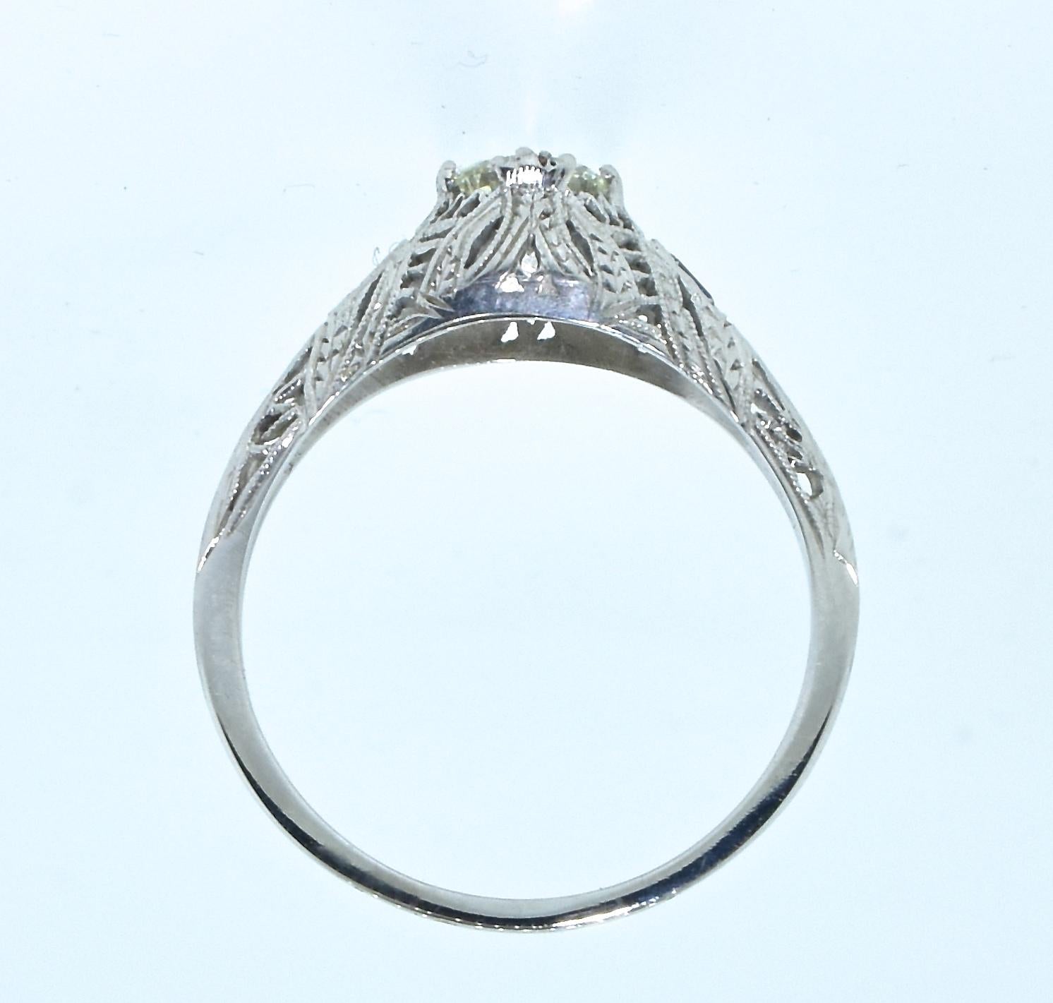 Antique Filigree Diamond and Sapphire Ring, circa 1920 In Excellent Condition In Aspen, CO