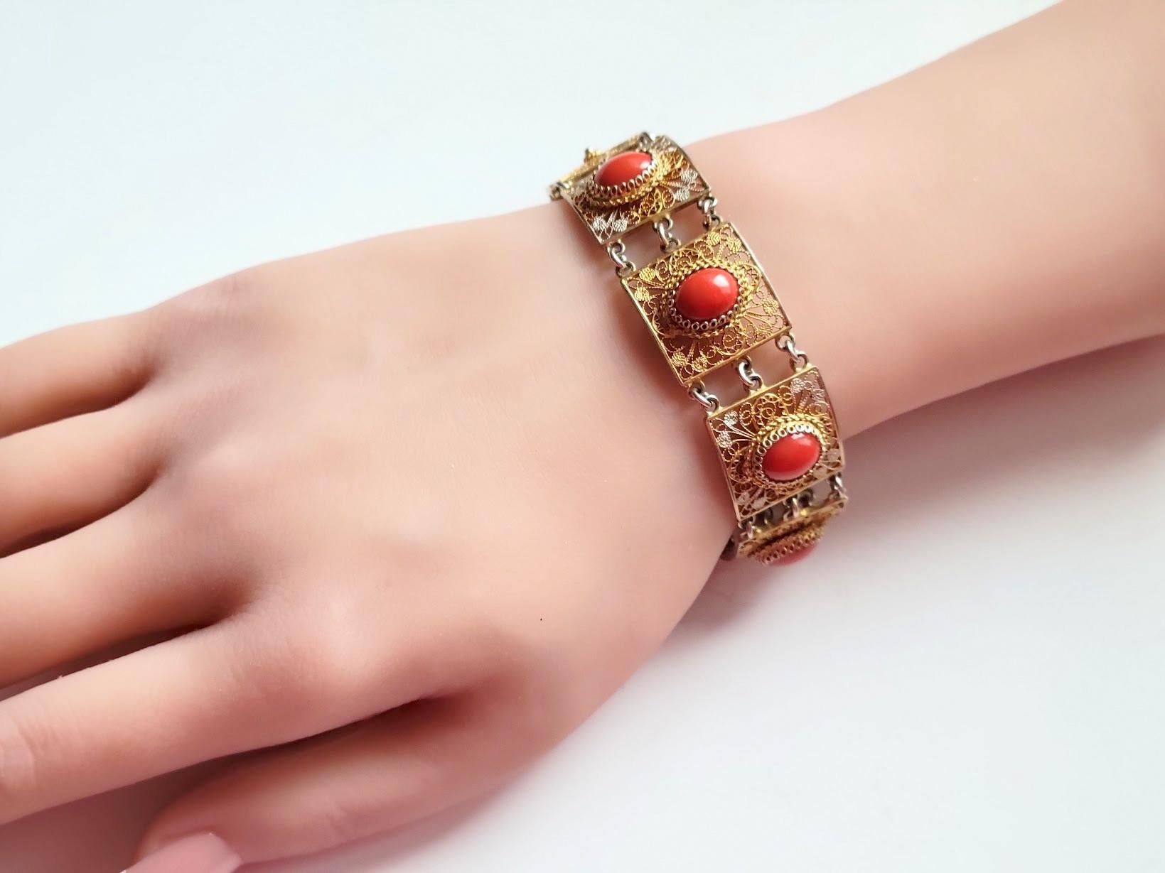 Antique Filigree Italian Coral Bracelet In Excellent Condition For Sale In Chesterland, OH