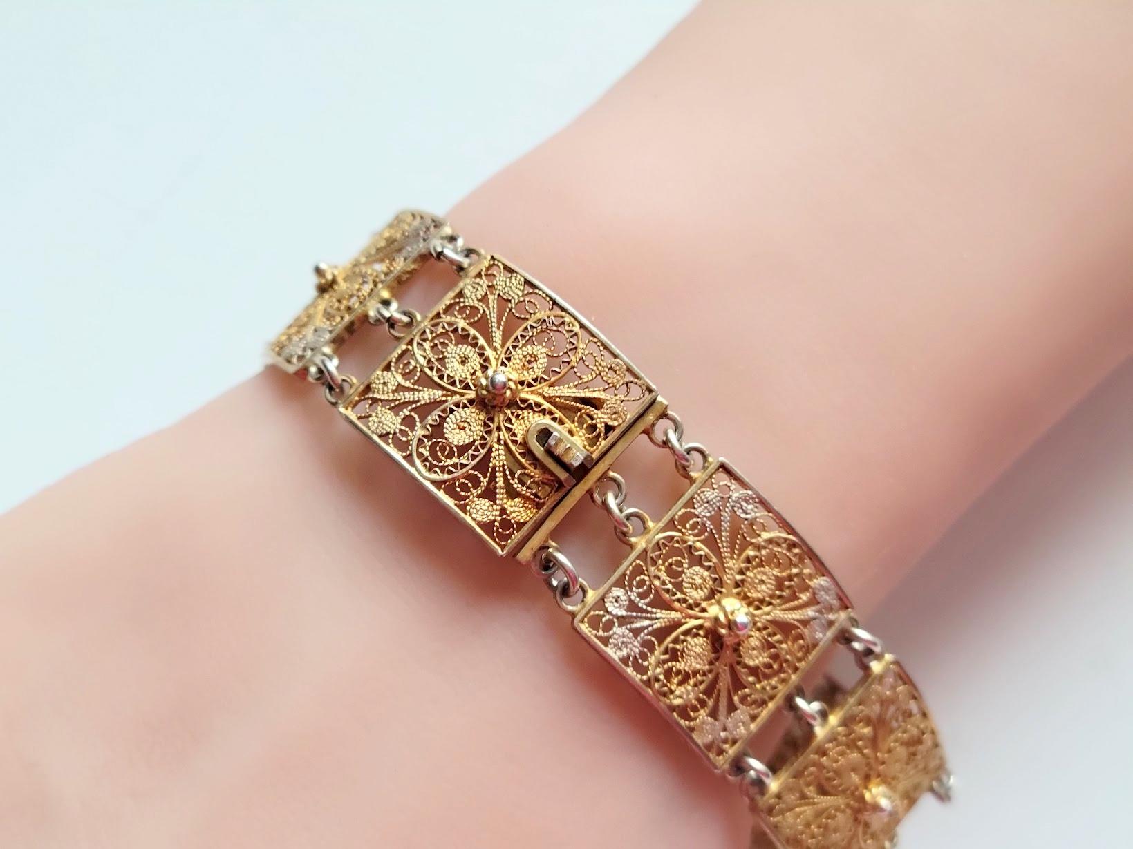 Women's Antique Filigree Italian Coral Bracelet For Sale