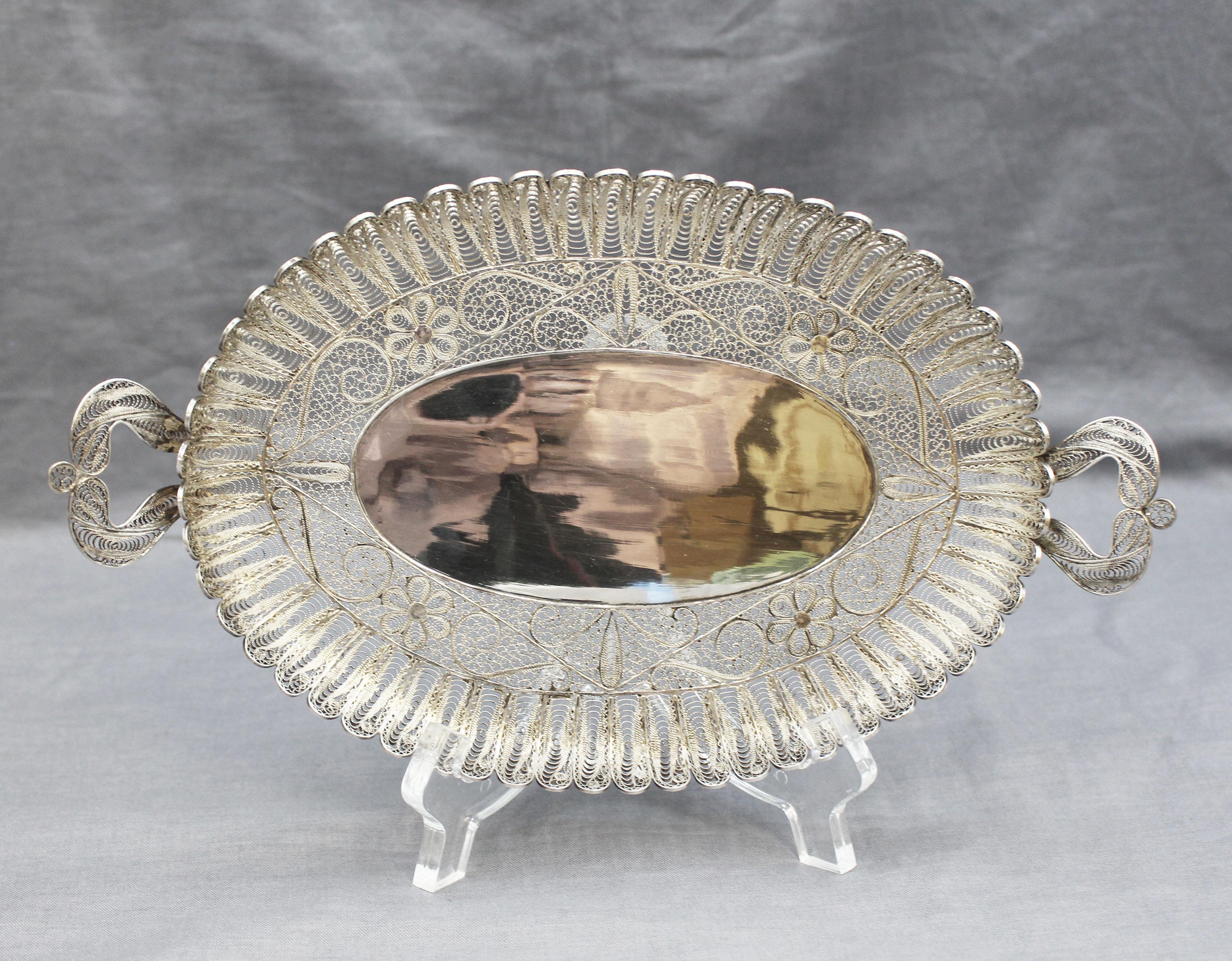 Antike Filipino Silber filigrane Karte Tablett mit Griffen (19. Jahrhundert) im Angebot