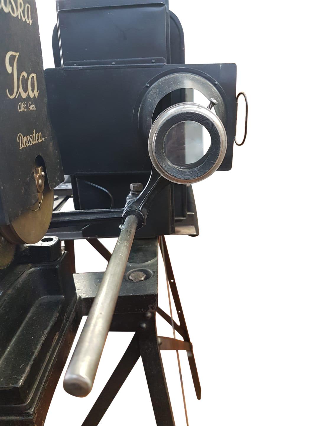 Antique Film Projector Ica Tosca, circa 1910 In Good Condition For Sale In Lugano, Ticino