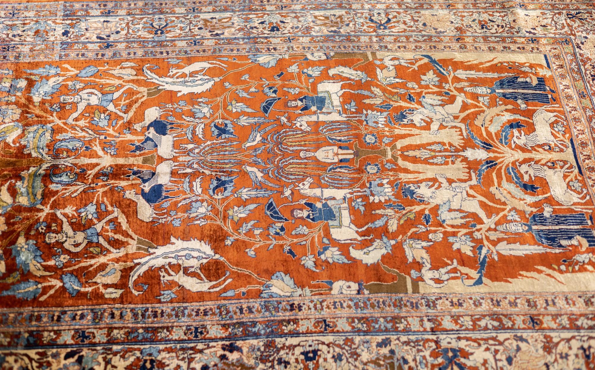 19th Century Antique Fine and Rare Persian Heriz Rug 5'4