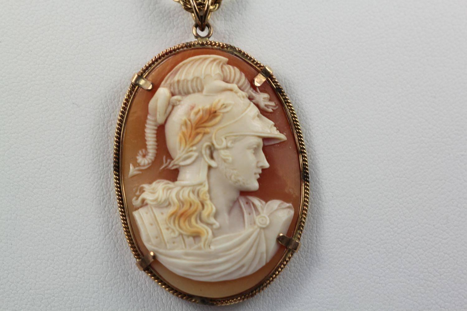 Victorian Antique Fine Cameo Pendant Necklace Depicting Ares, God of War 14 Karat Gold