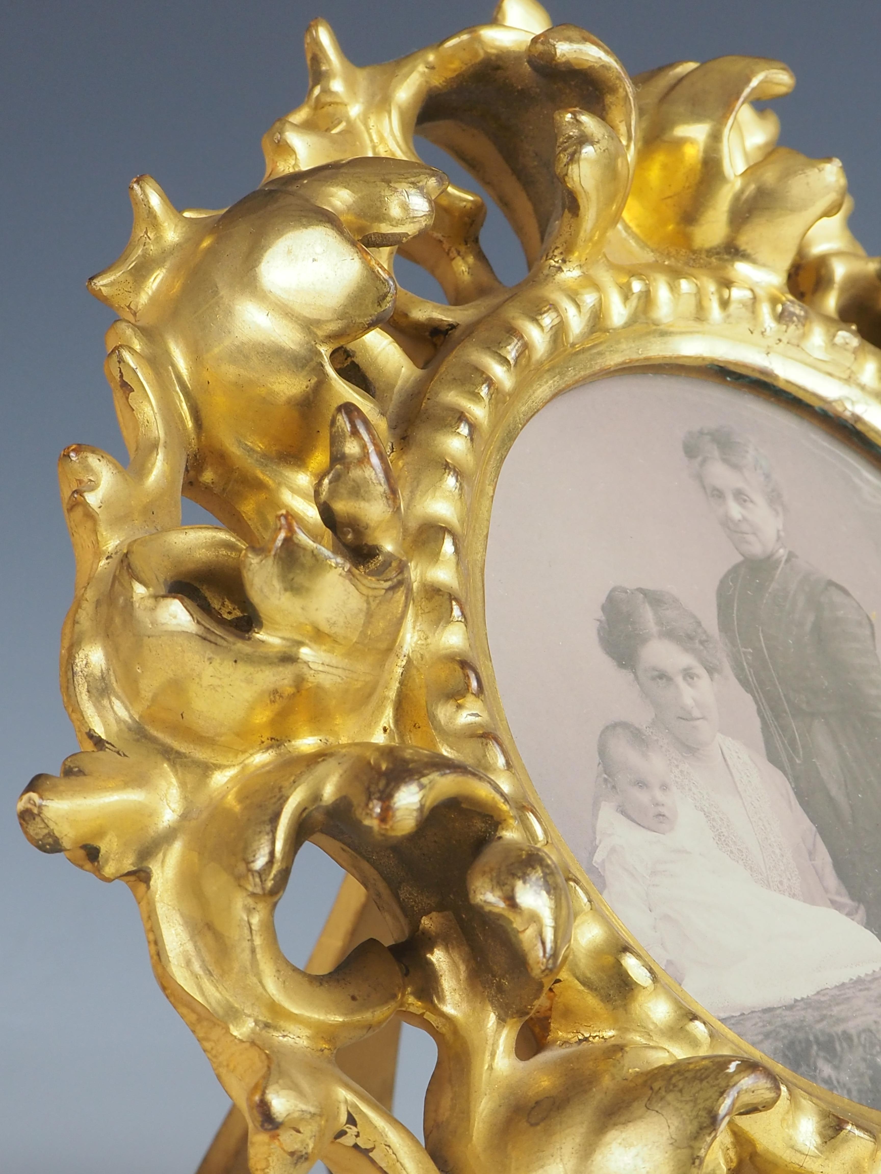 Antique Fine Carved Giltwood Florentine Photo Frames (Pair) For Sale 13