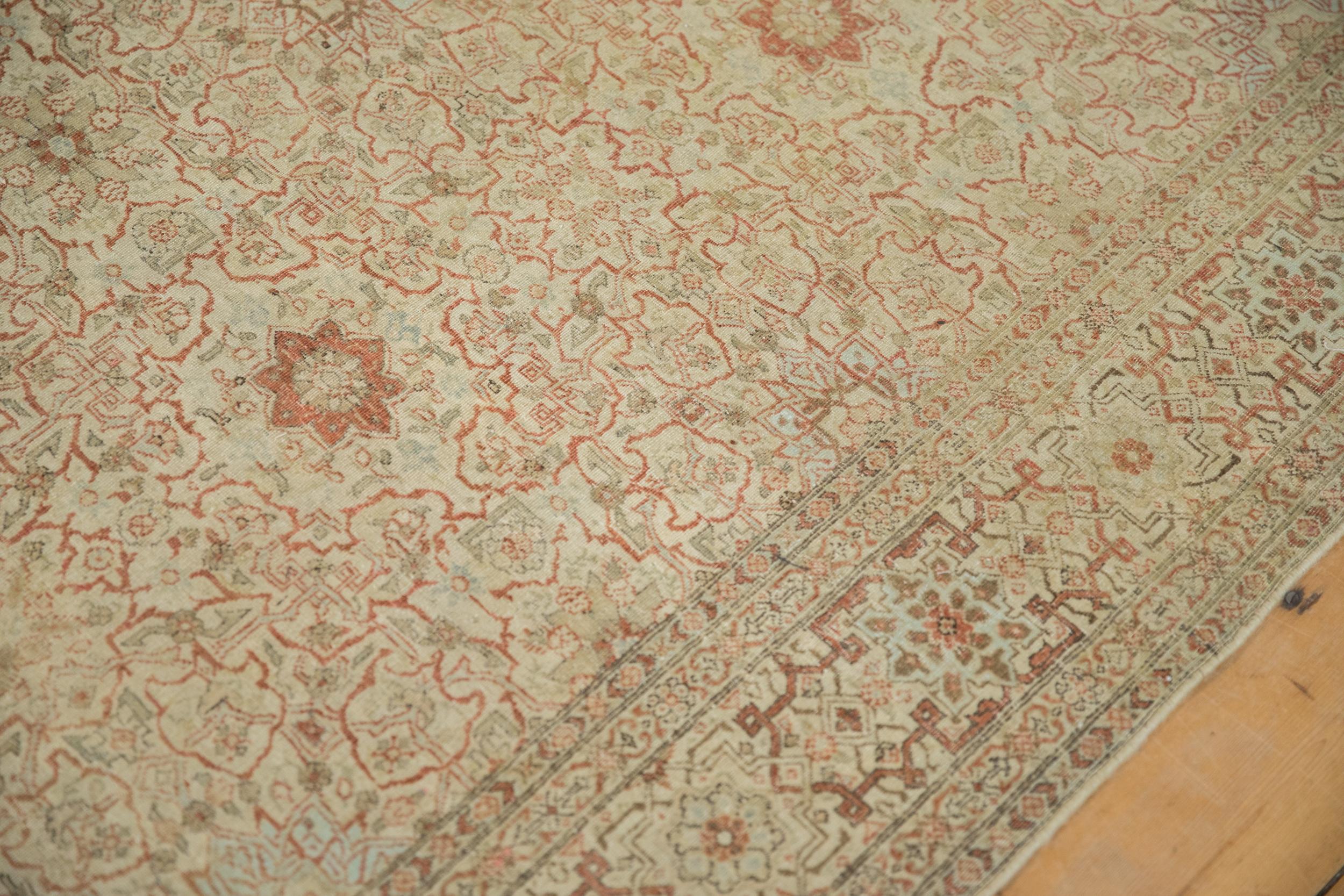 Antiker feiner Distressed Täbris-Teppich im Used-Look (Wolle) im Angebot