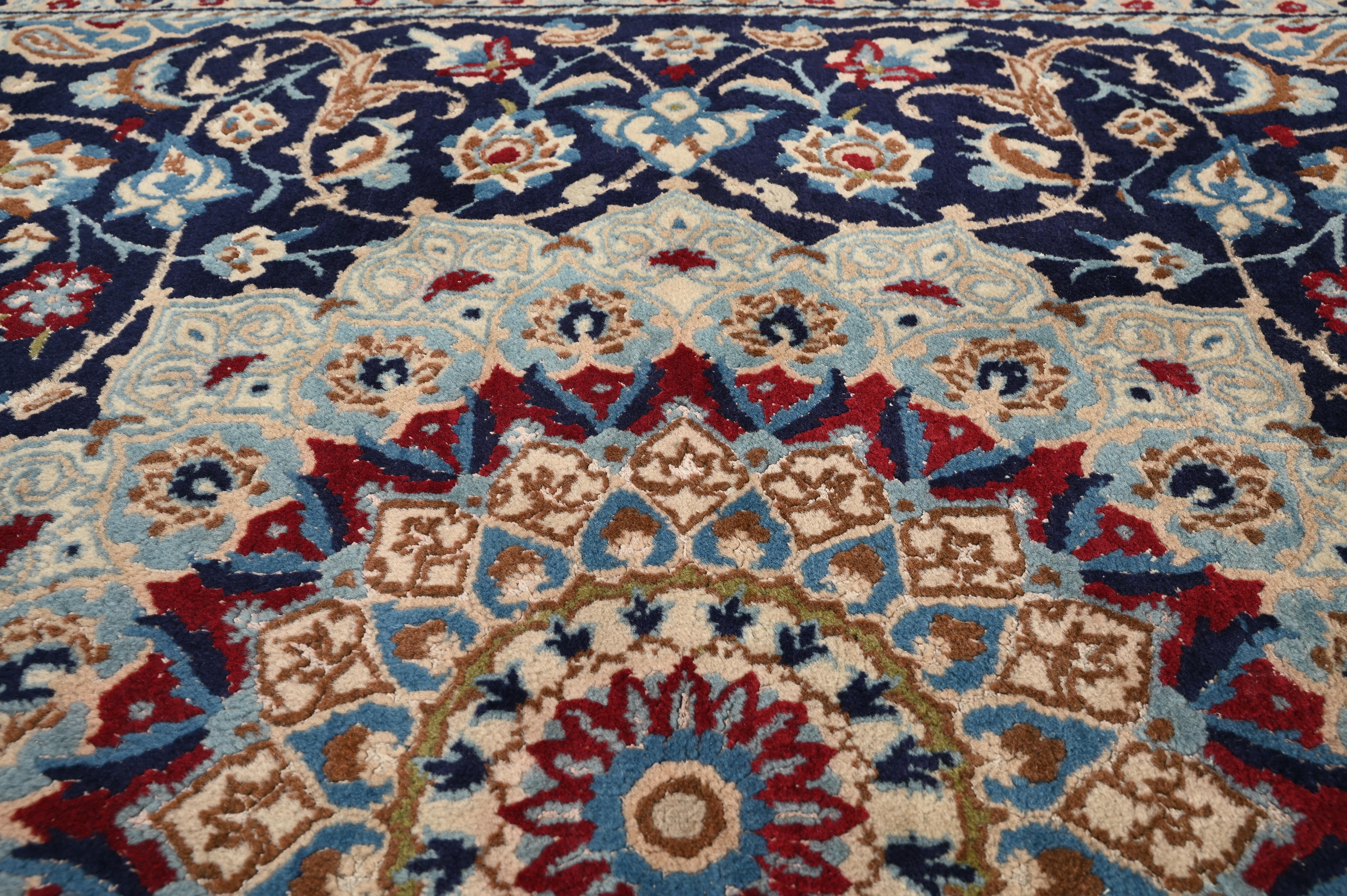 Antique Fine Floral Nain Rug 5.1' x 8.3' - Hand Knotted Wool & Silk, Iran 1930s For Sale 8