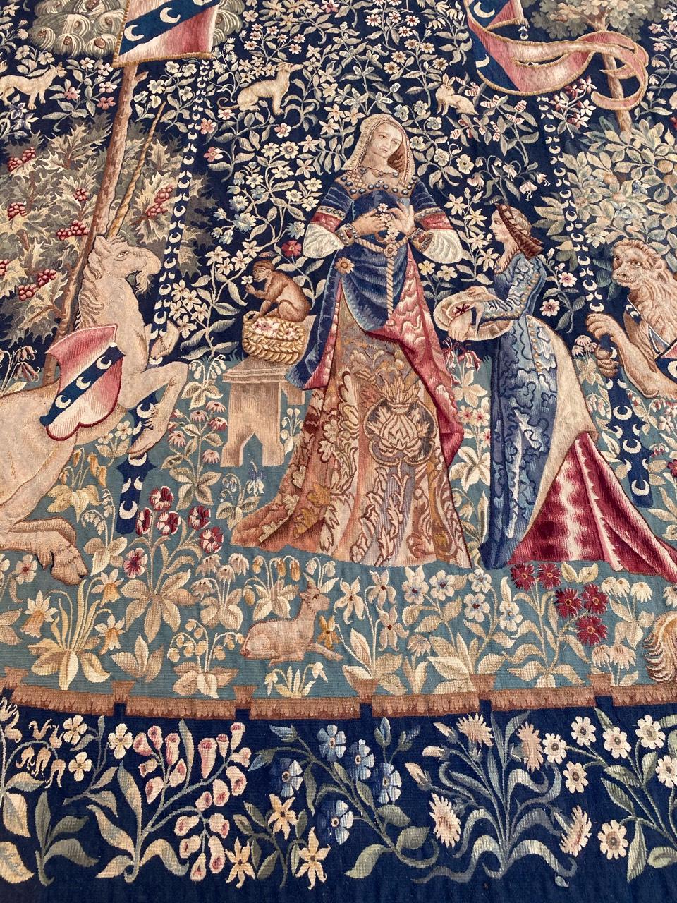 Very beautiful early 20th century French Aubusson tapestry with nice design of “la dame à la Licorne”, lady with unicorn, medieval design from a 15th century tapestries. With beautiful colors, entirely and finely hand woven with wool and silk on