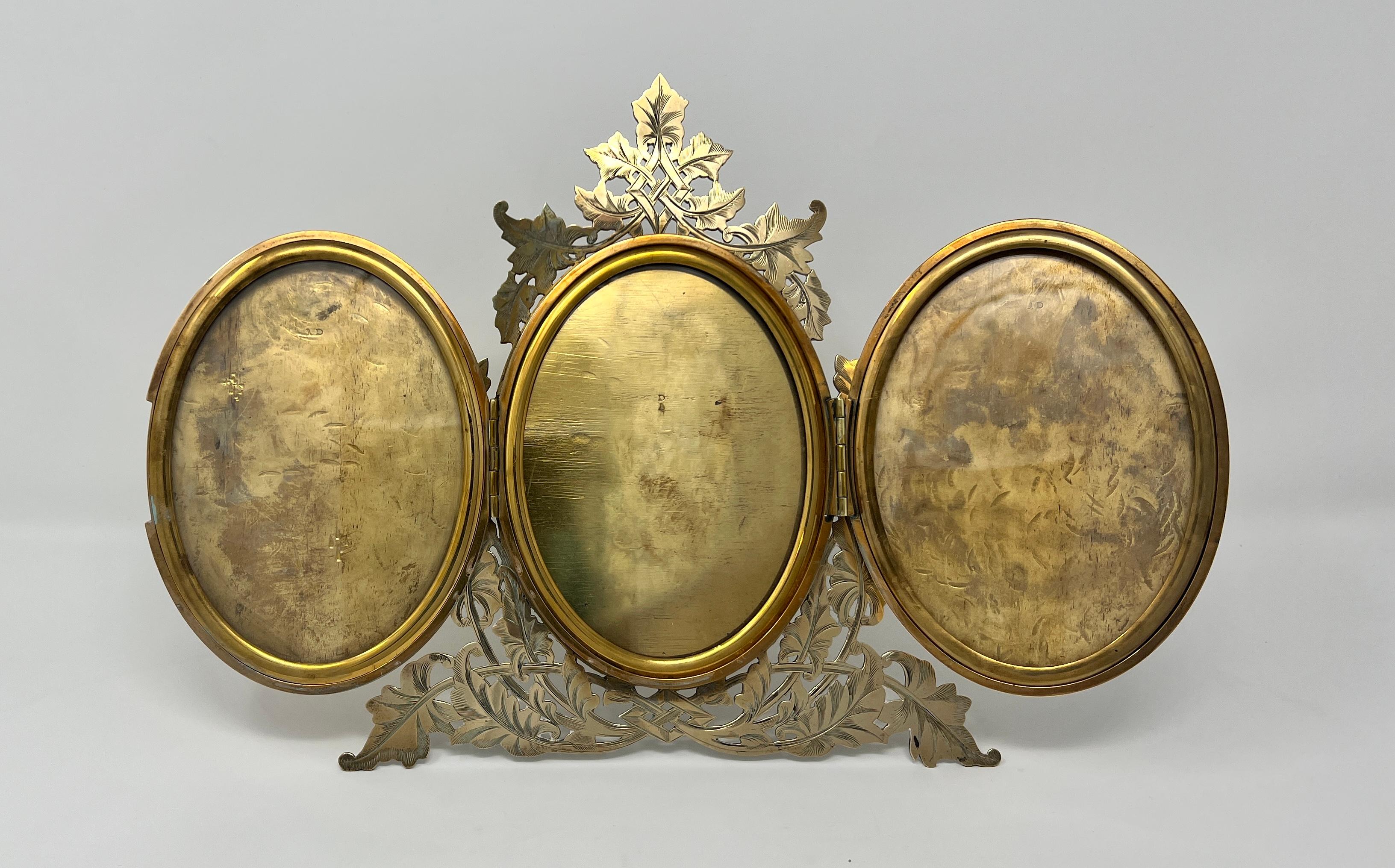 Antique Fine French Bronze D'ore Triple Frame with Mosaic Inlay  In Good Condition For Sale In New Orleans, LA