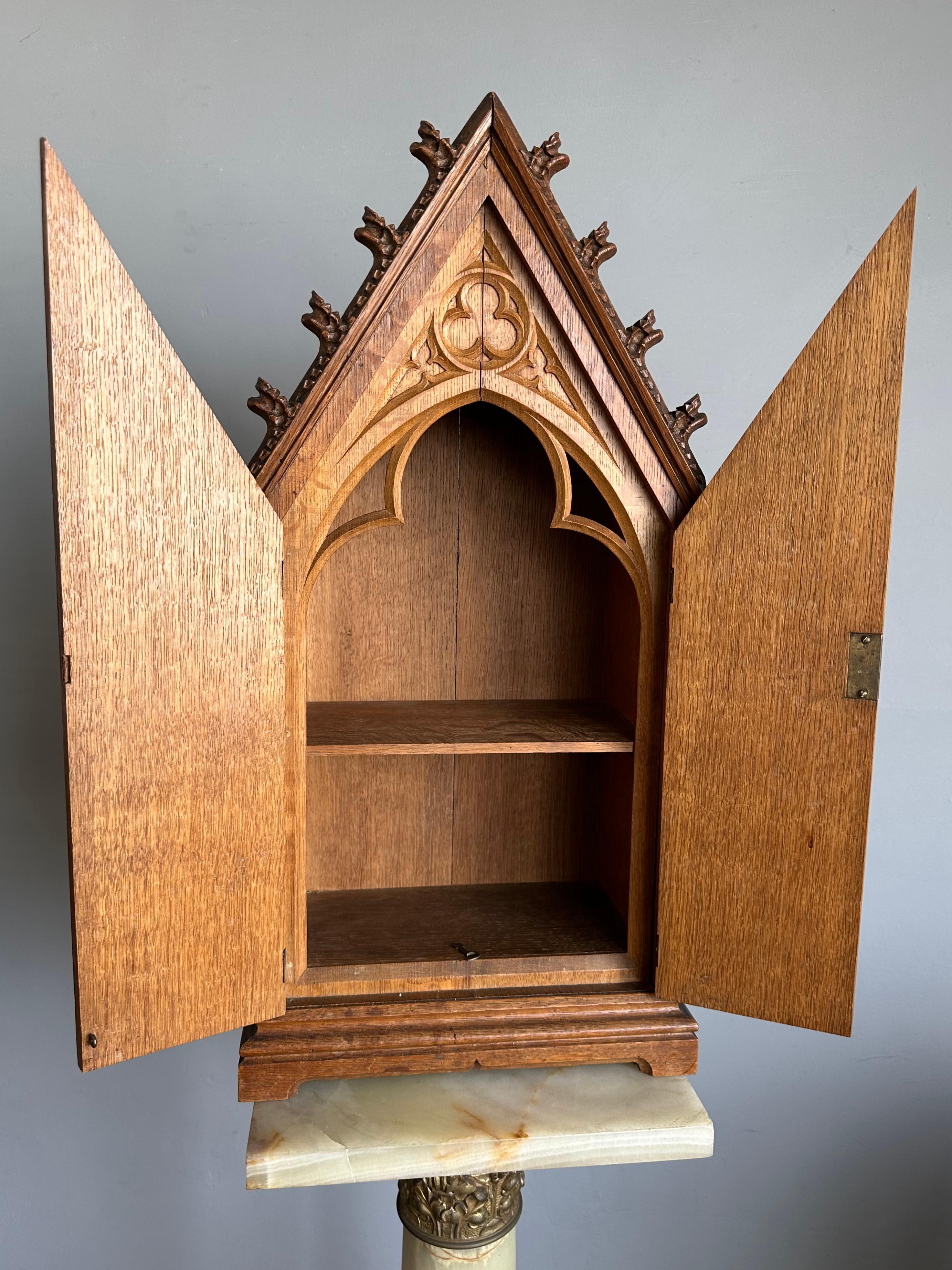 French Antique Fine Handcarved Oak Gothic Revival Wall Shrine / Chapel for Statuette For Sale