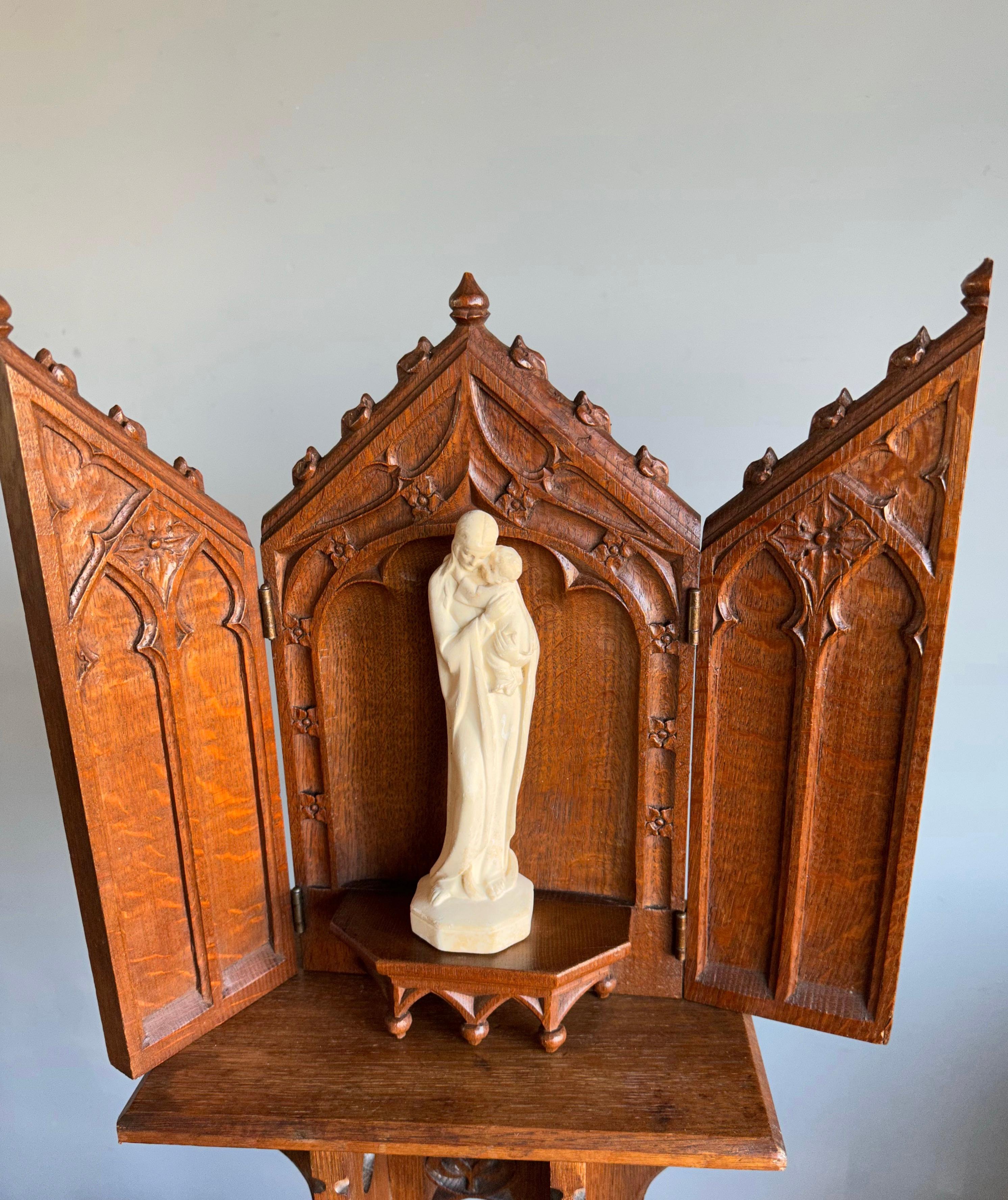 20th Century Antique Fine Handcarved Oak Gothic Revival Wall Shrine / Chapel w Mary Statuette