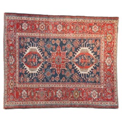 Tapis carré antique Karaja