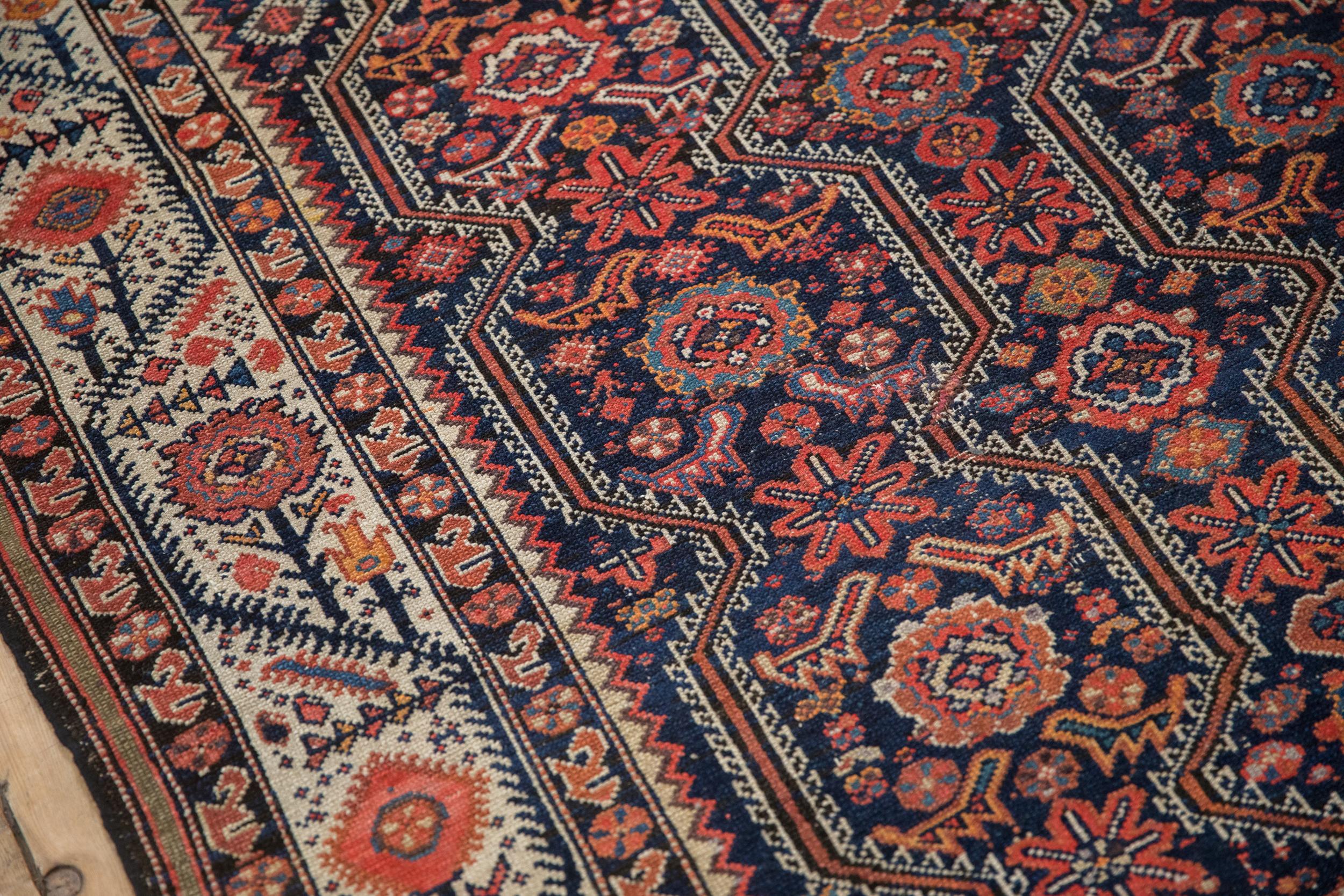 Antiker feiner Malayer-Teppich im Angebot 3