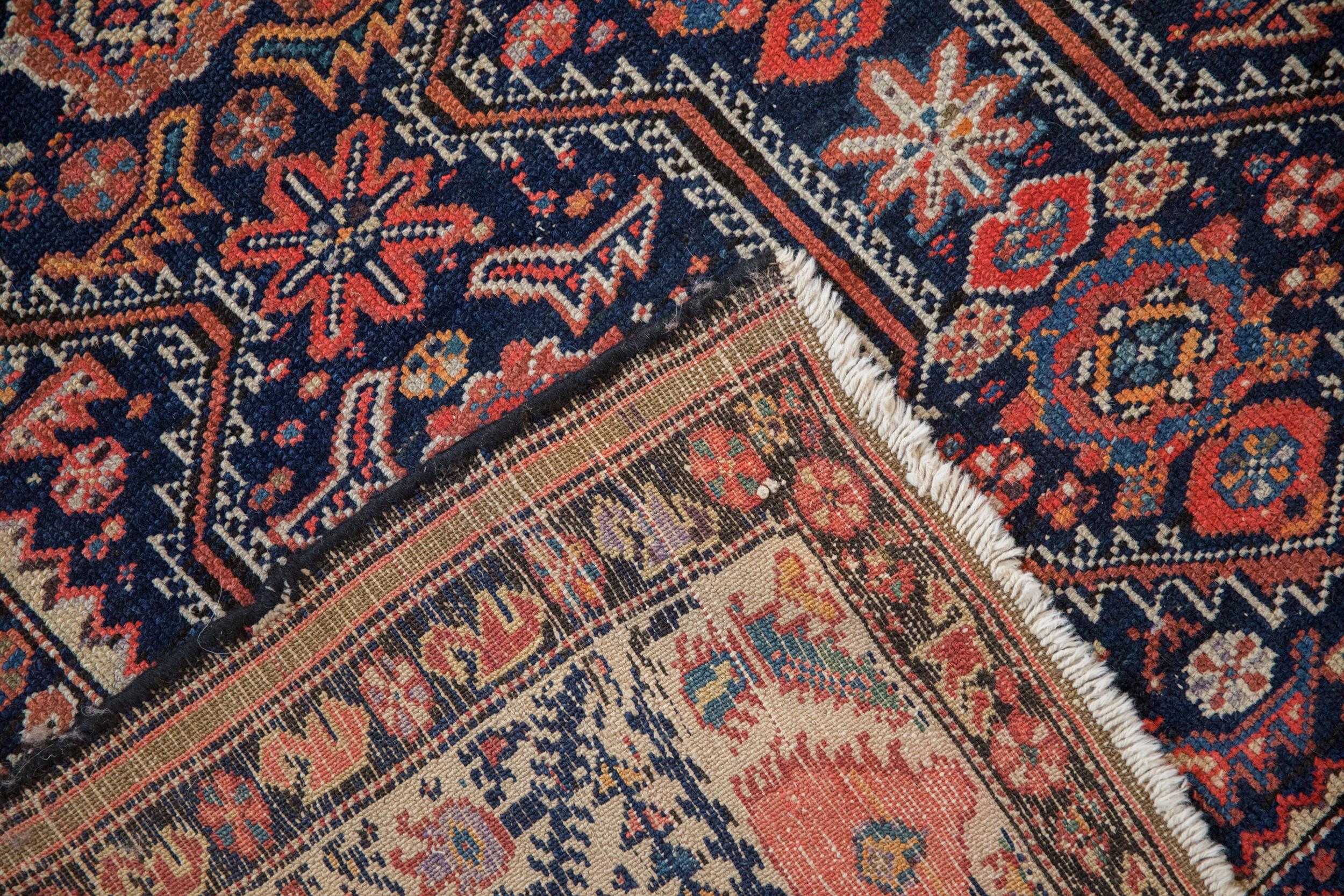 Antiker feiner Malayer-Teppich im Angebot 5