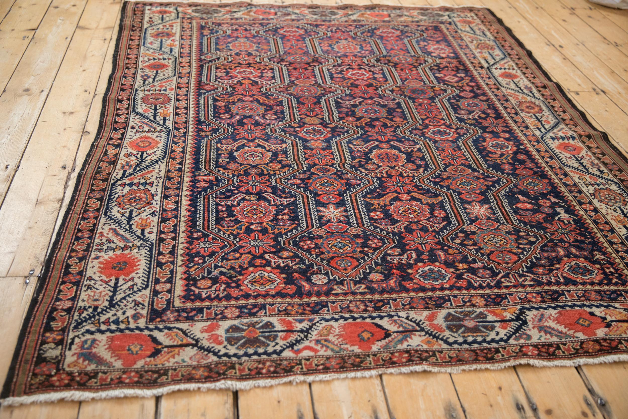 Antiker feiner Malayer-Teppich im Angebot 1