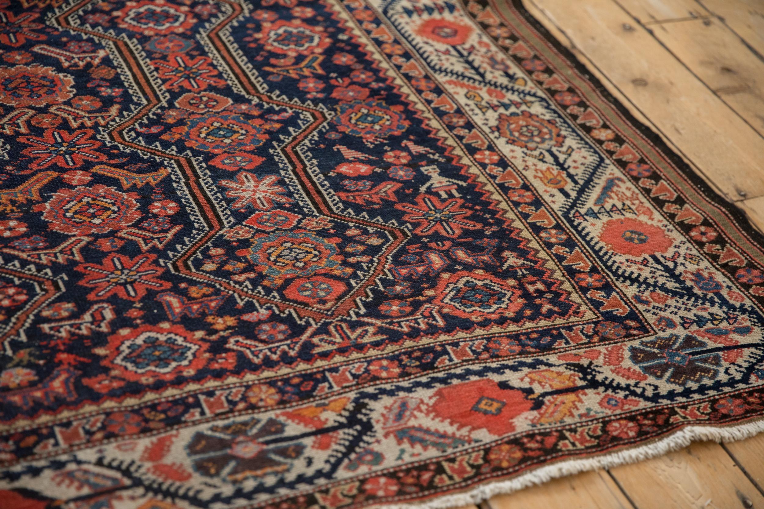 Antiker feiner Malayer-Teppich im Angebot 2