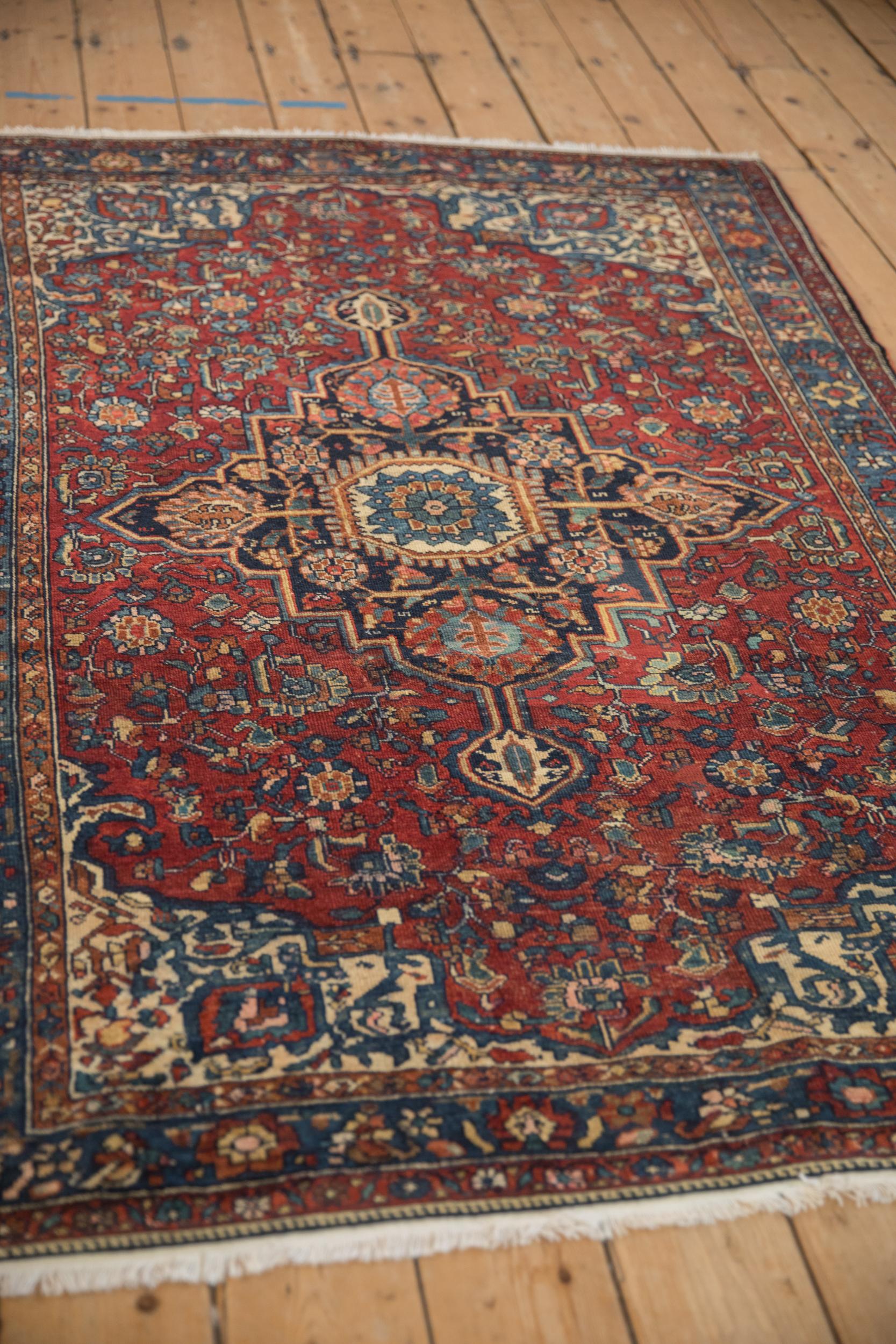 Antique Fine Malayer Rug In Good Condition For Sale In Katonah, NY