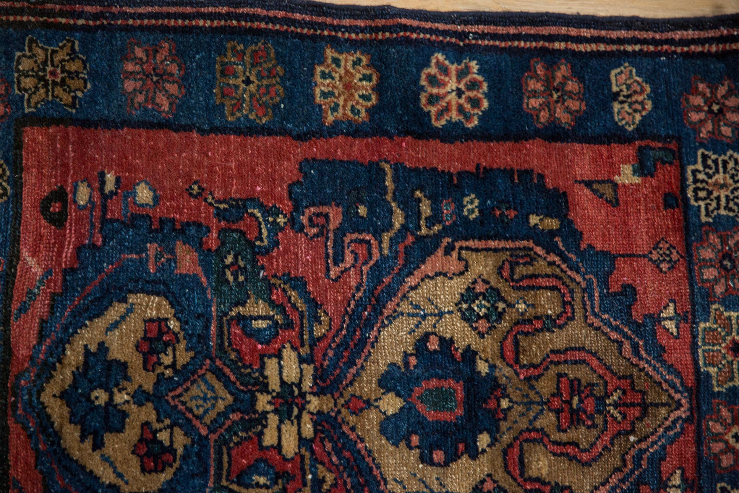 Perse Tapis carré ancien et raffiné de Malayer en vente
