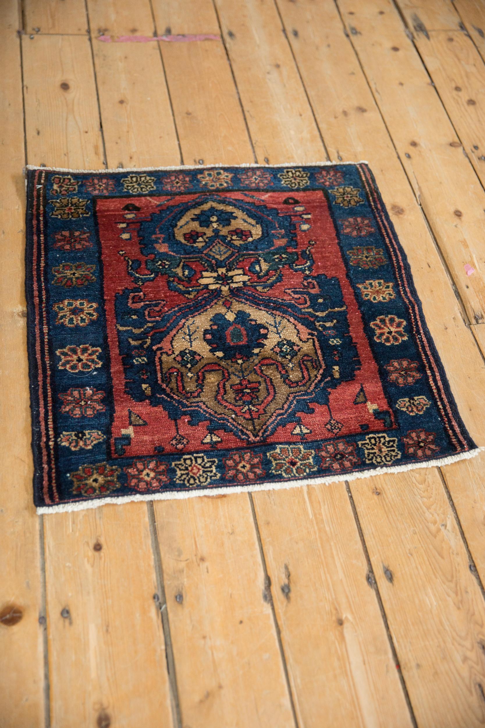 Noué à la main Tapis carré ancien et raffiné de Malayer en vente