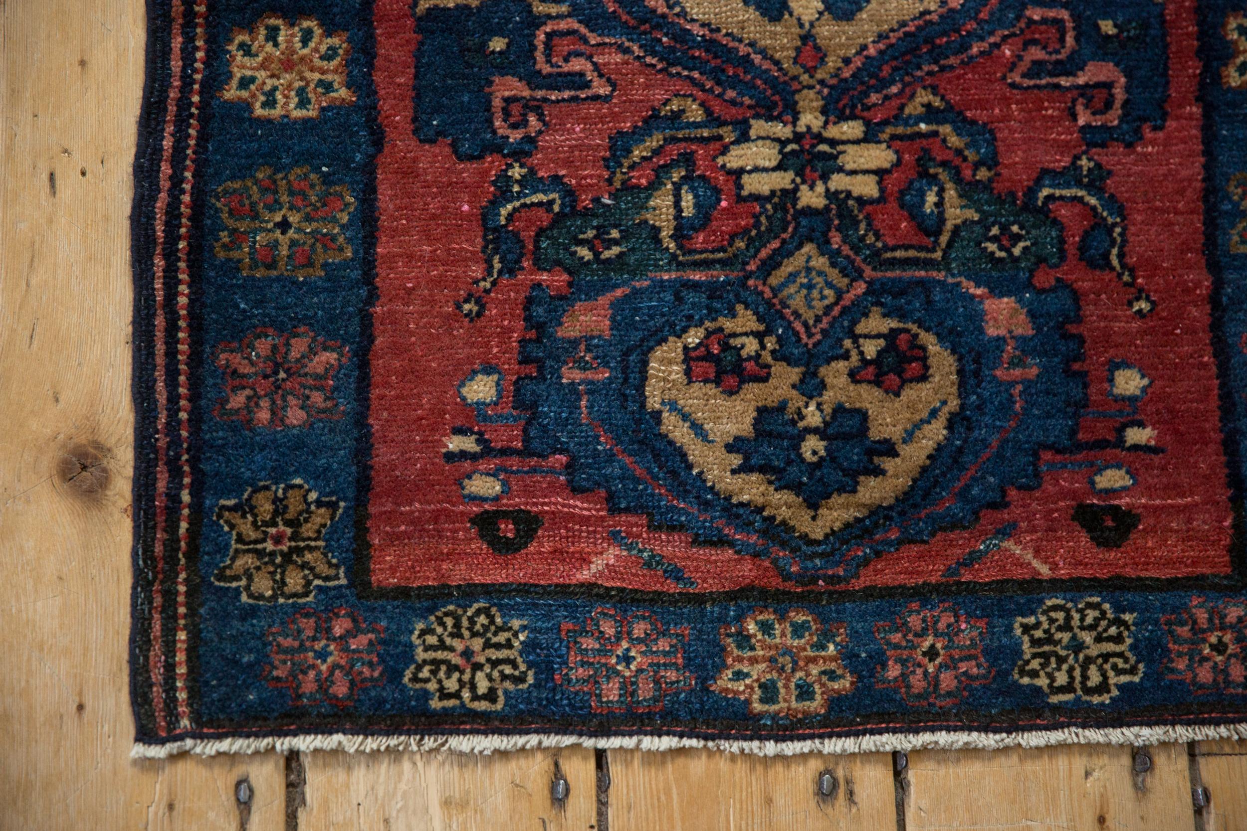 Laine Tapis carré ancien et raffiné de Malayer en vente