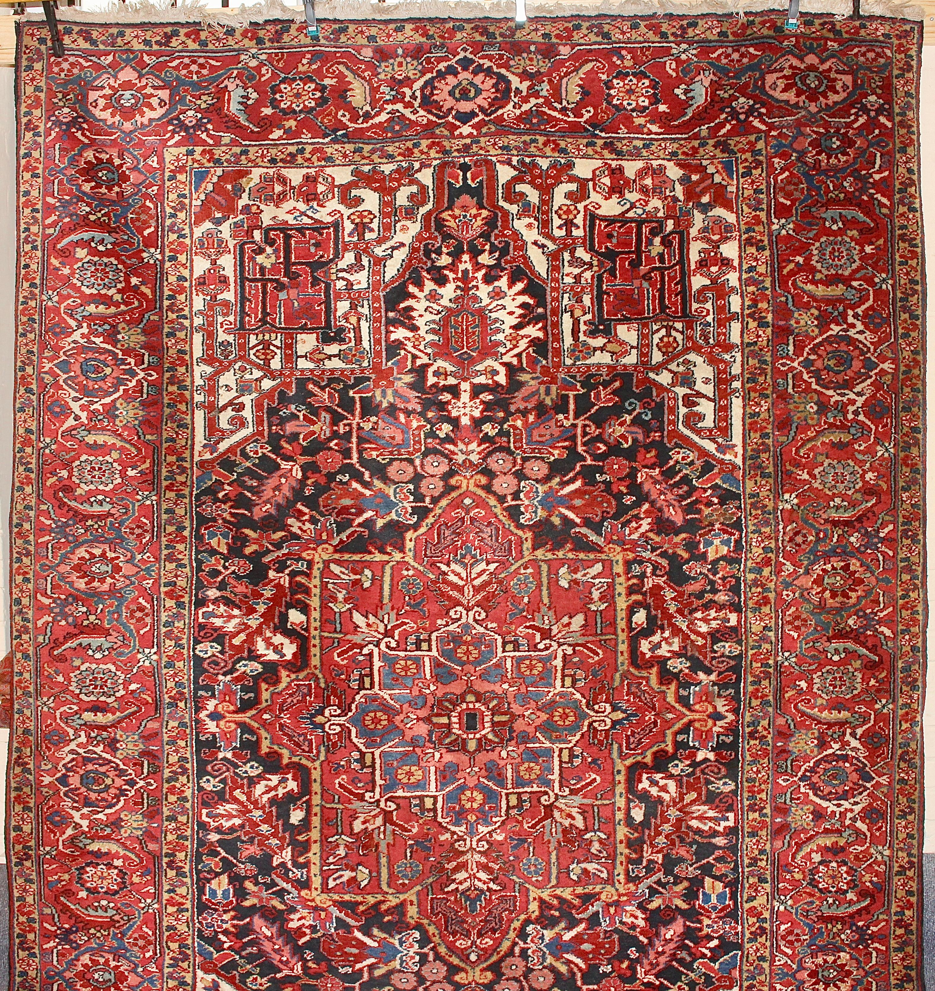 High quality, large antique orient rug. Carpet.

Hand knotted. Strong natural colors. Beautiful pattern.
The carpet is in an age-related condition.

The images are part of the article description.

On request, we clean the carpet