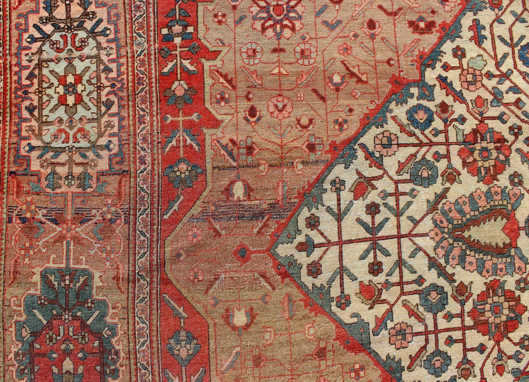  Antique Persian Feraghan Sarouk Fine Rug in variegated tones  For Sale 4