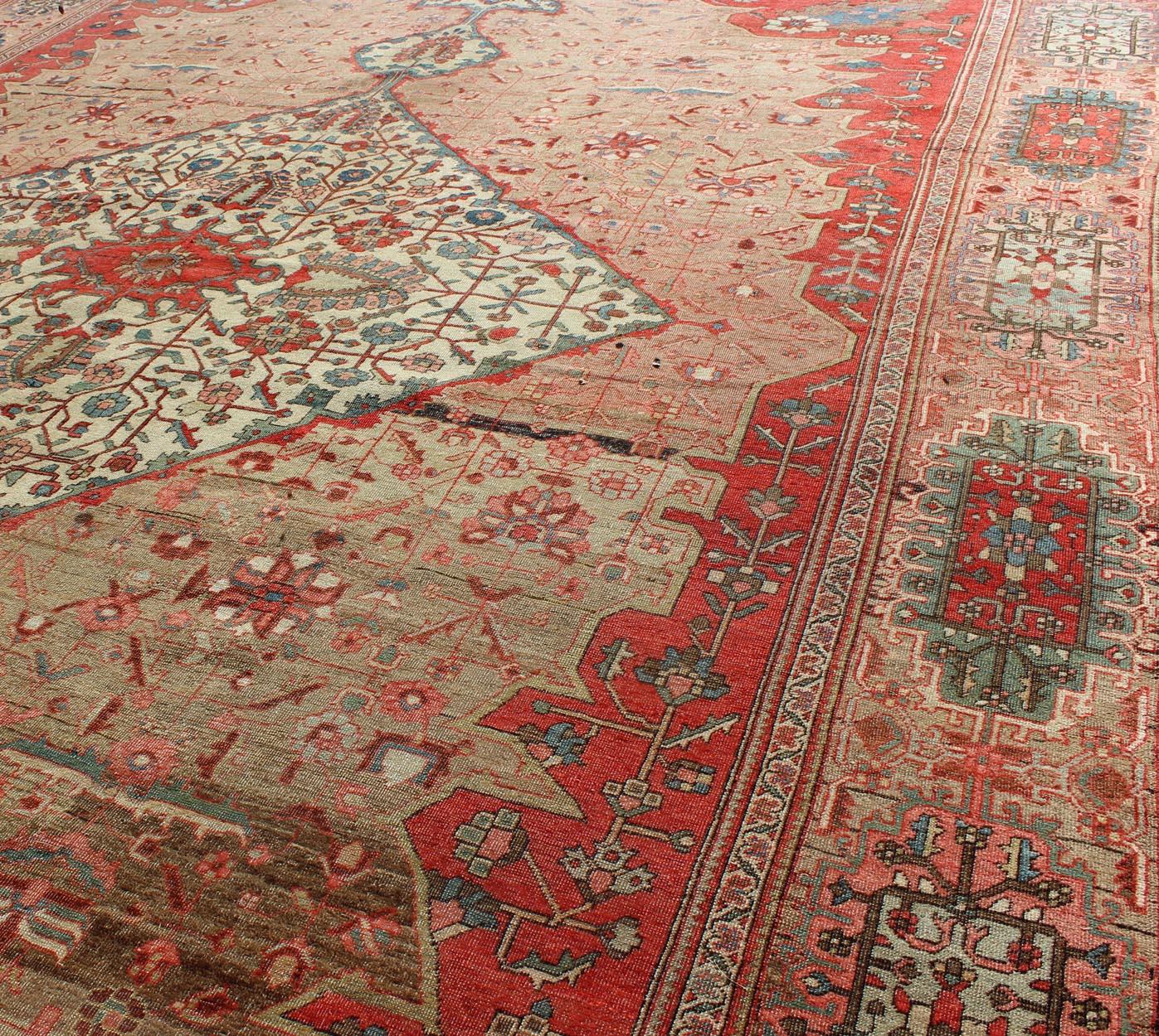  Antique Persian Feraghan Sarouk Fine Rug in variegated tones  For Sale 5