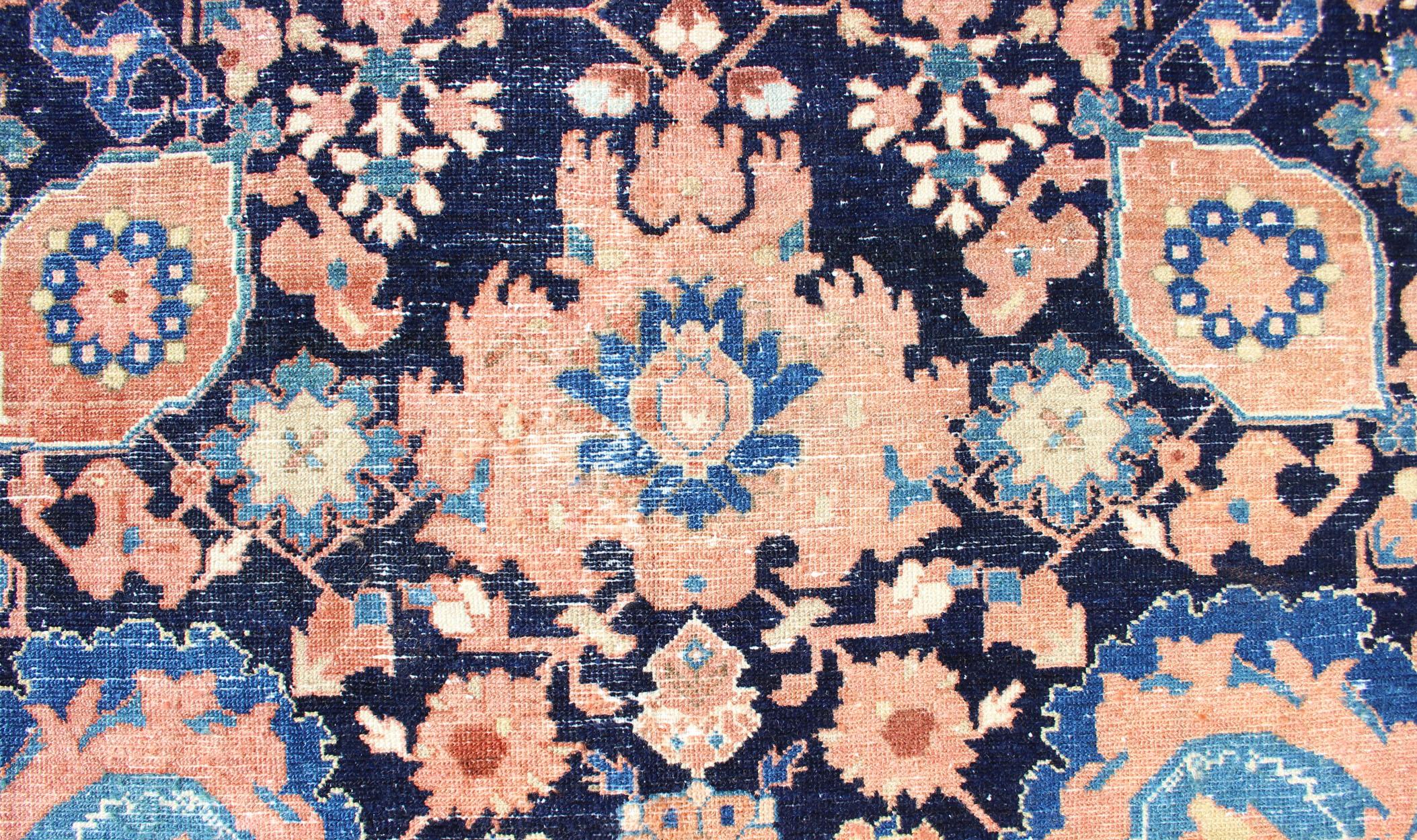 Antiker, feiner persischer Malayer-Teppich mit All-Over-Design in Marineblauem Feld im Zustand „Gut“ im Angebot in Atlanta, GA