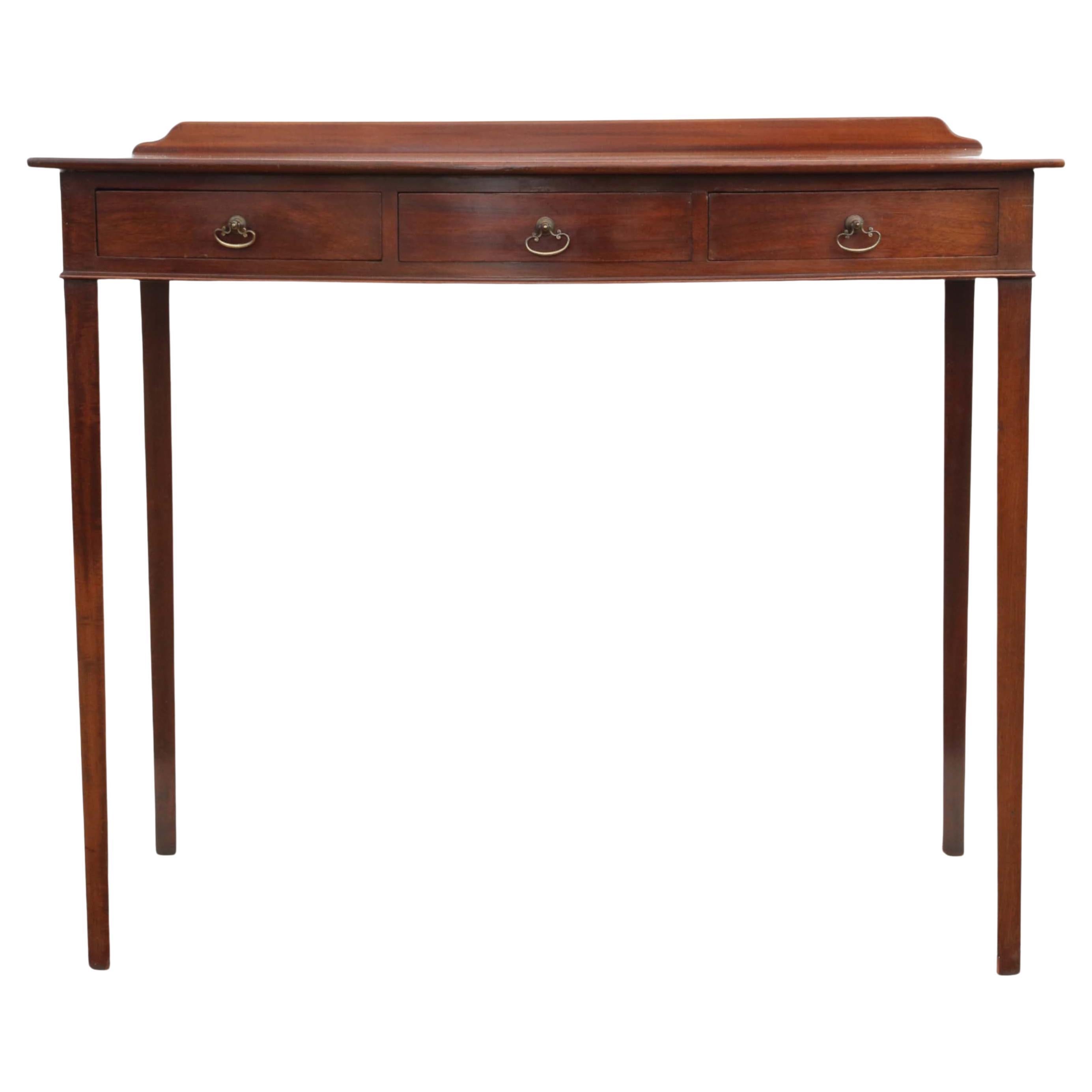 Antique fine quality 19th Century bow front mahogany writing dressing table desk