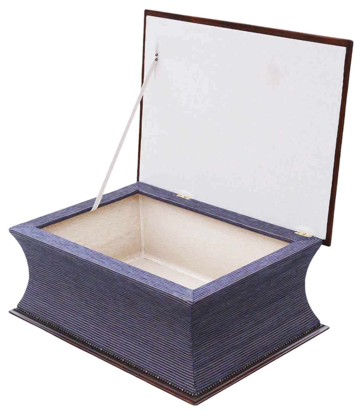 Victorien Ancienne boîte de couvertures d'ottomane tapissée de forme concave du 19ème siècle de qualité supérieure en vente