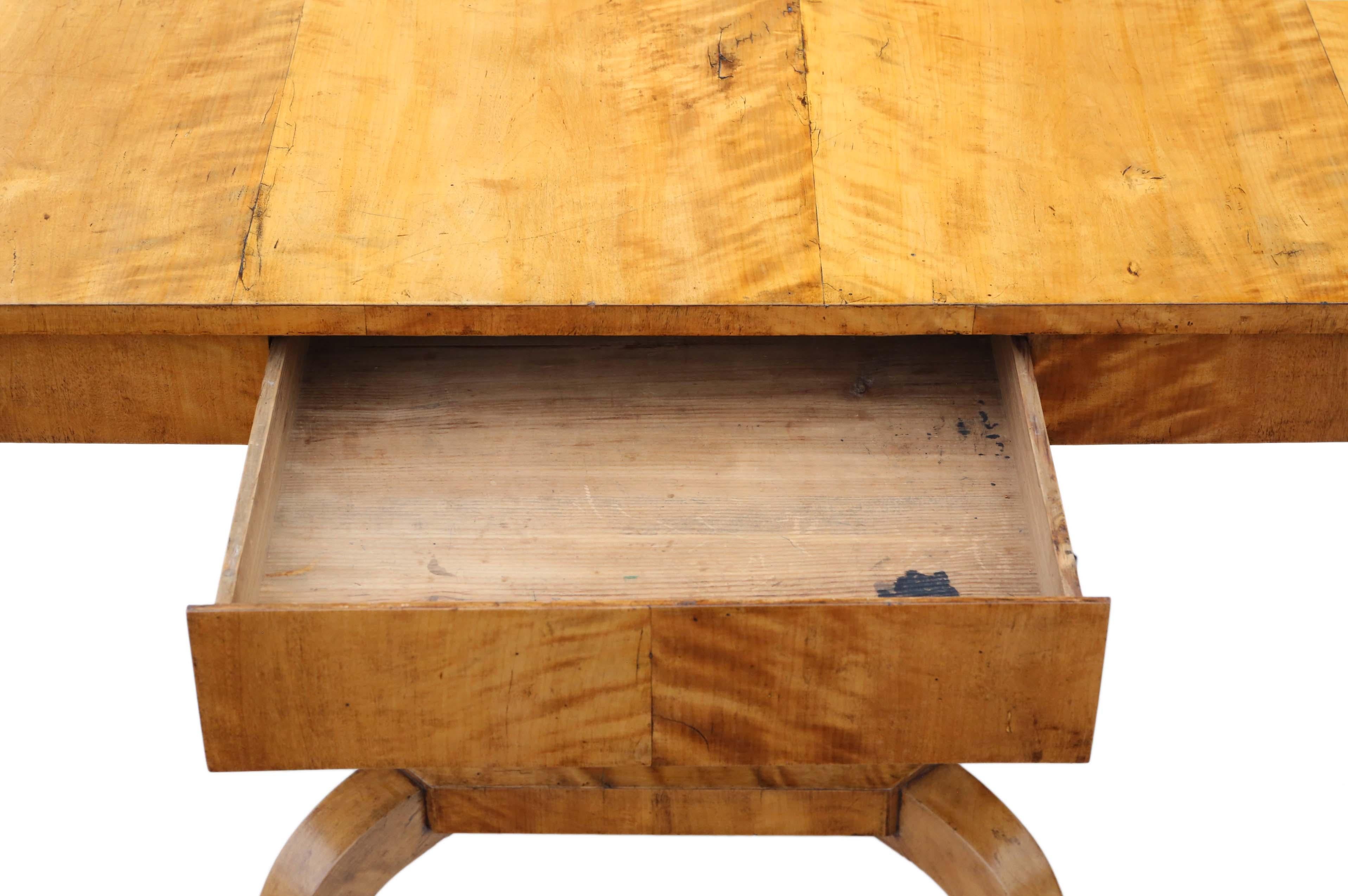 Antique Fine Quality 19th Century Swedish Biedermeier Satin Birch Sofa Table For Sale 3