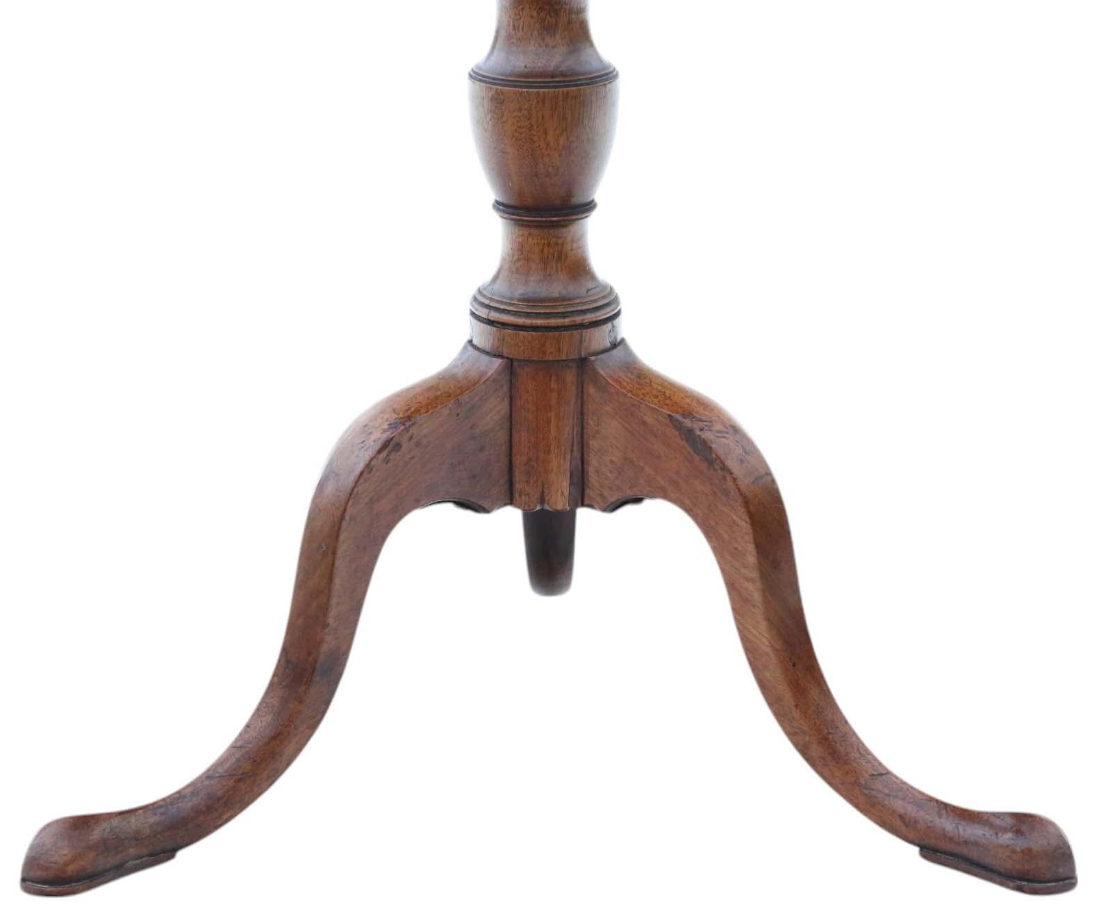 XIXe siècle Ancienne table à vin ou table d'appoint du 19ème siècle en acajou de belle qualité en vente